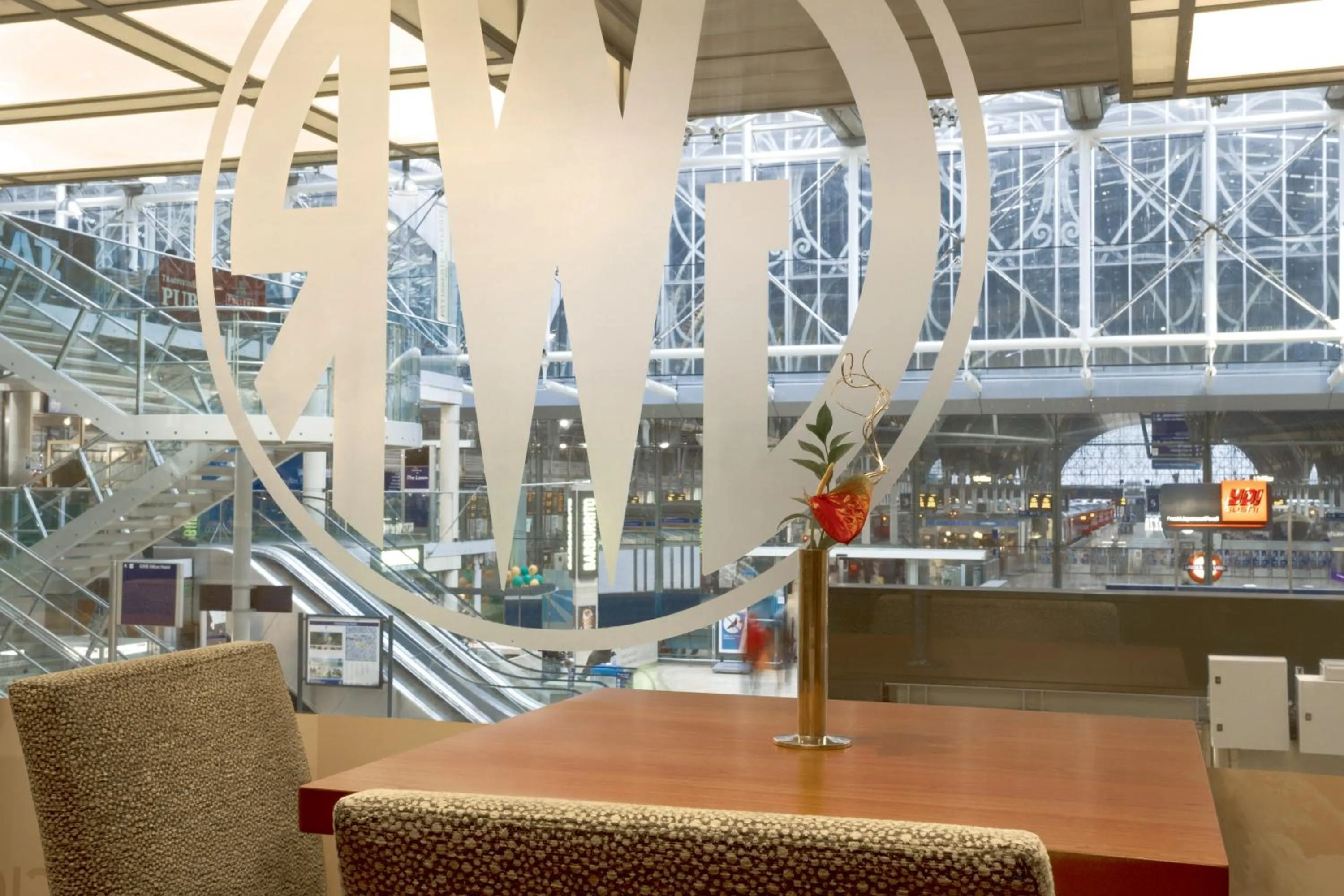 Lounge or bar in Hilton London Paddington