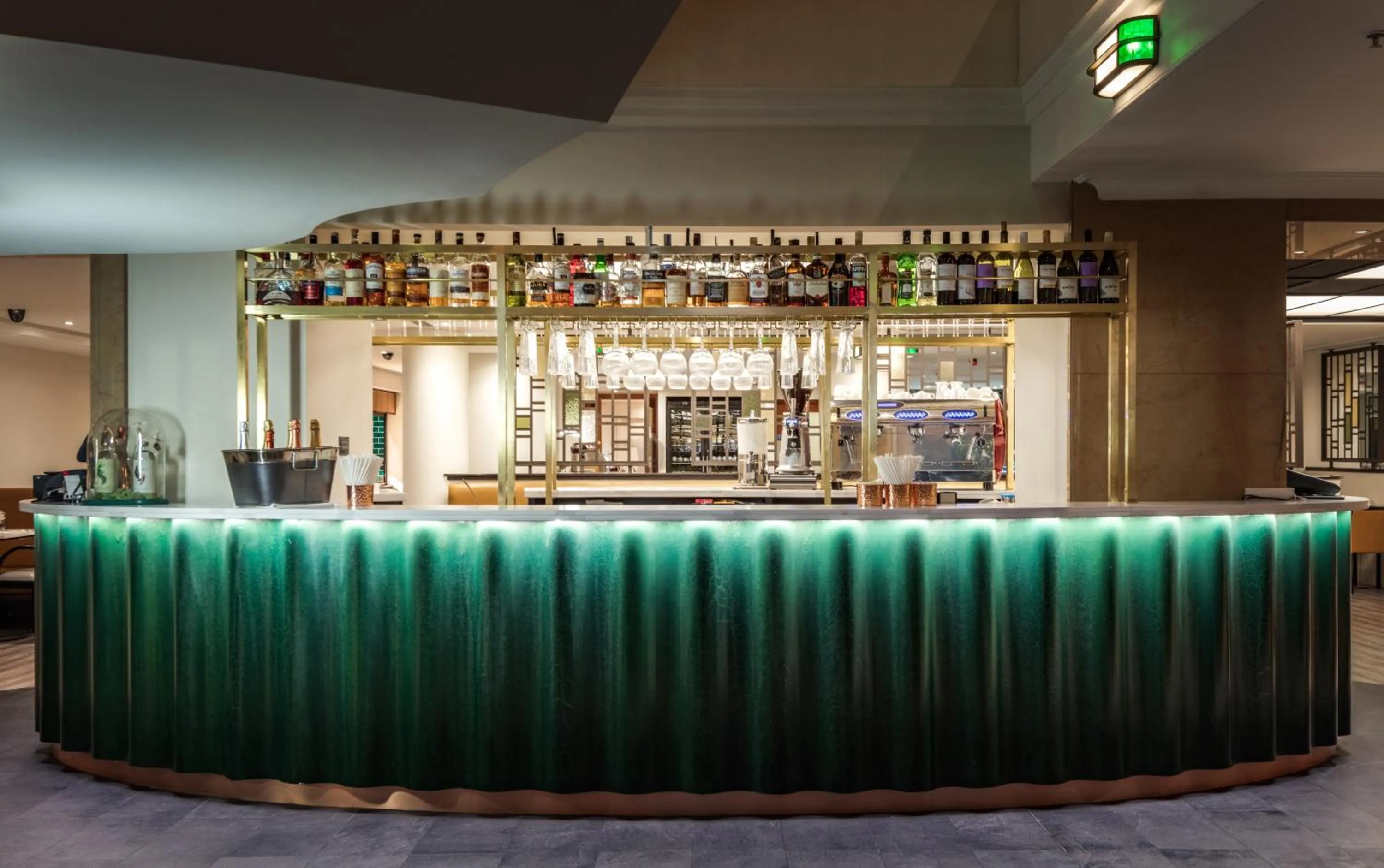 Restaurant/places to eat in Hilton London Paddington