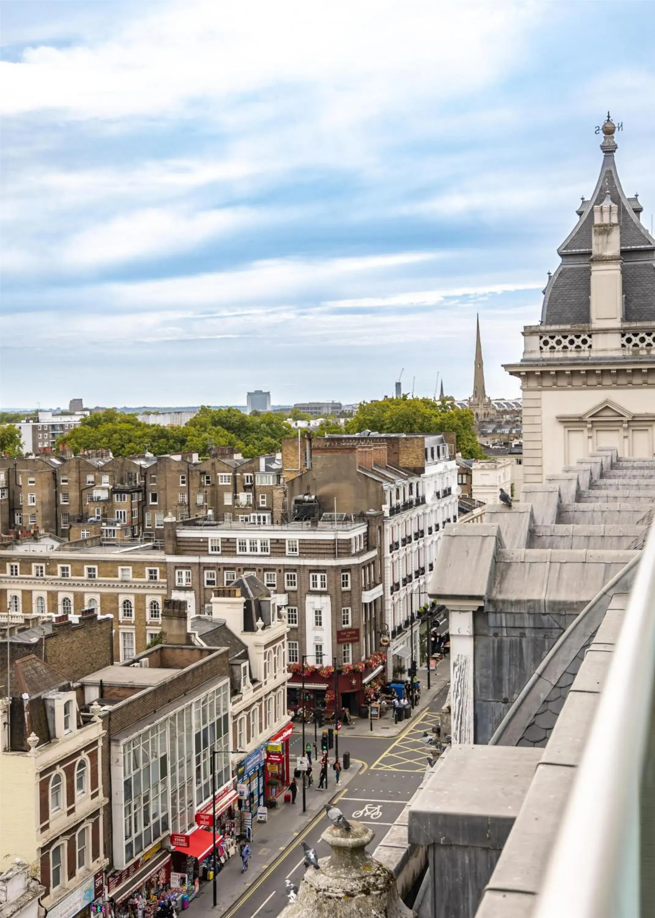 Property building in Hilton London Paddington Property building in Hilton London Paddington
