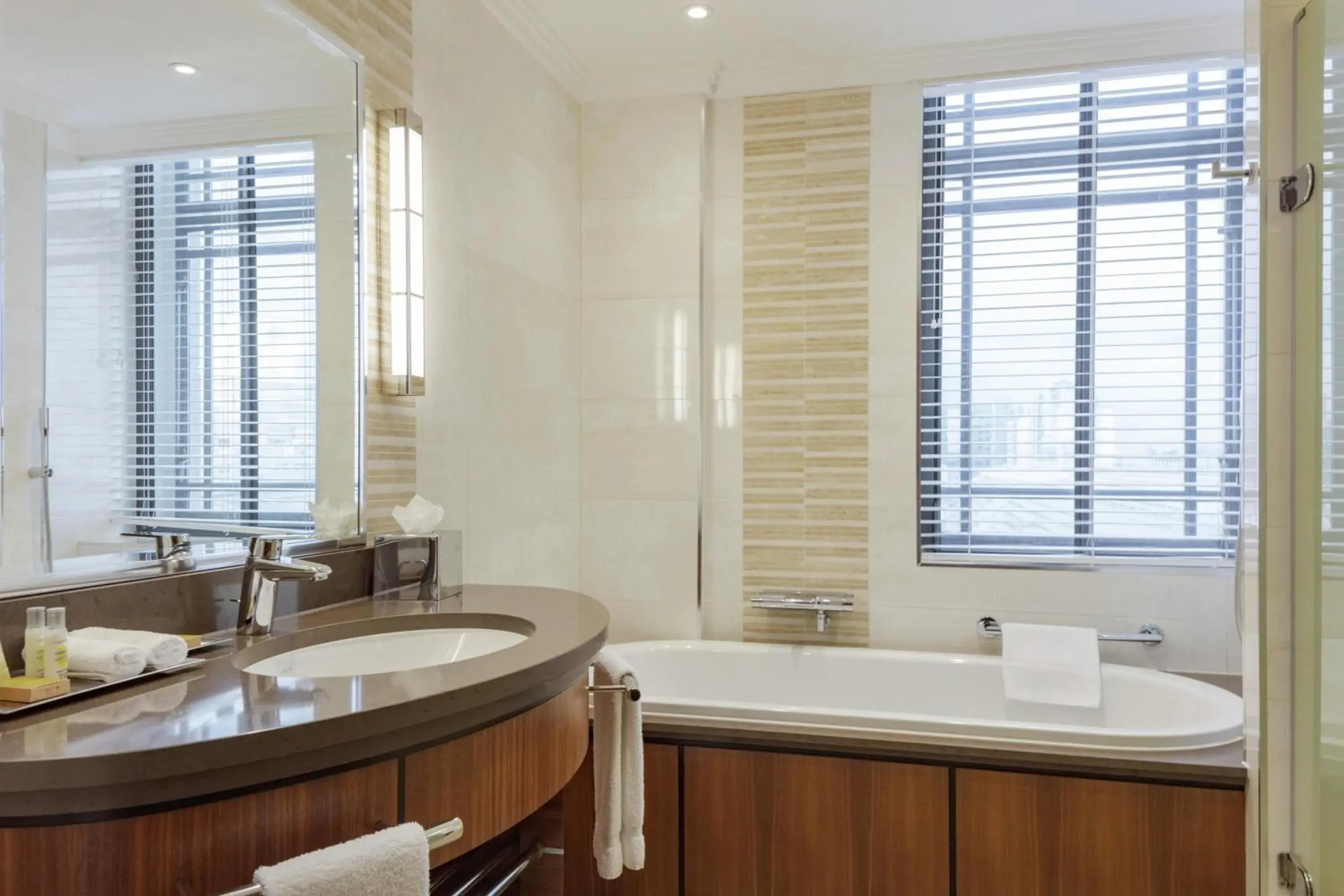 Bathroom in Hilton London Paddington Bathroom in Hilton London Paddington