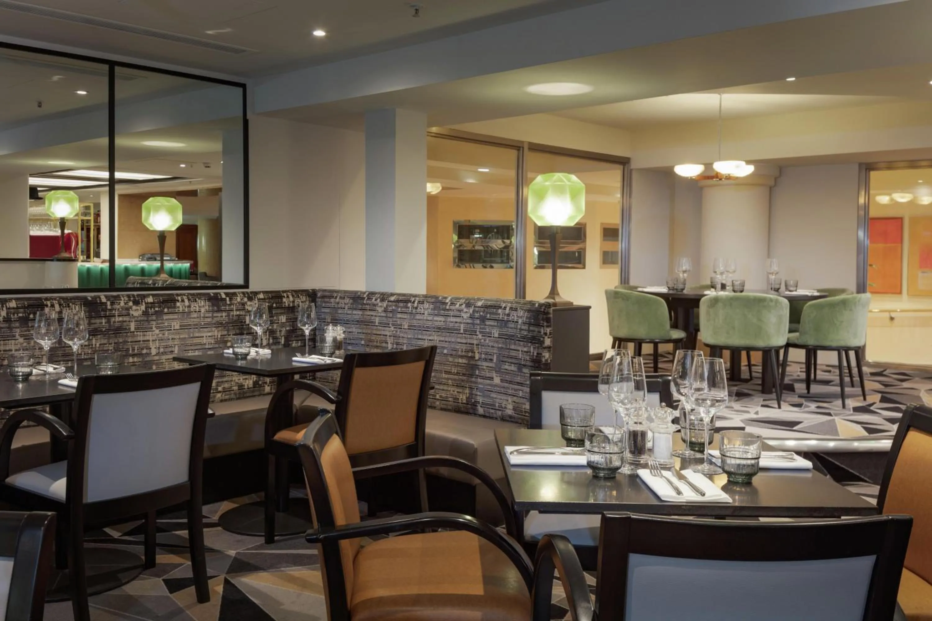 Restaurant/places to eat in Hilton London Paddington