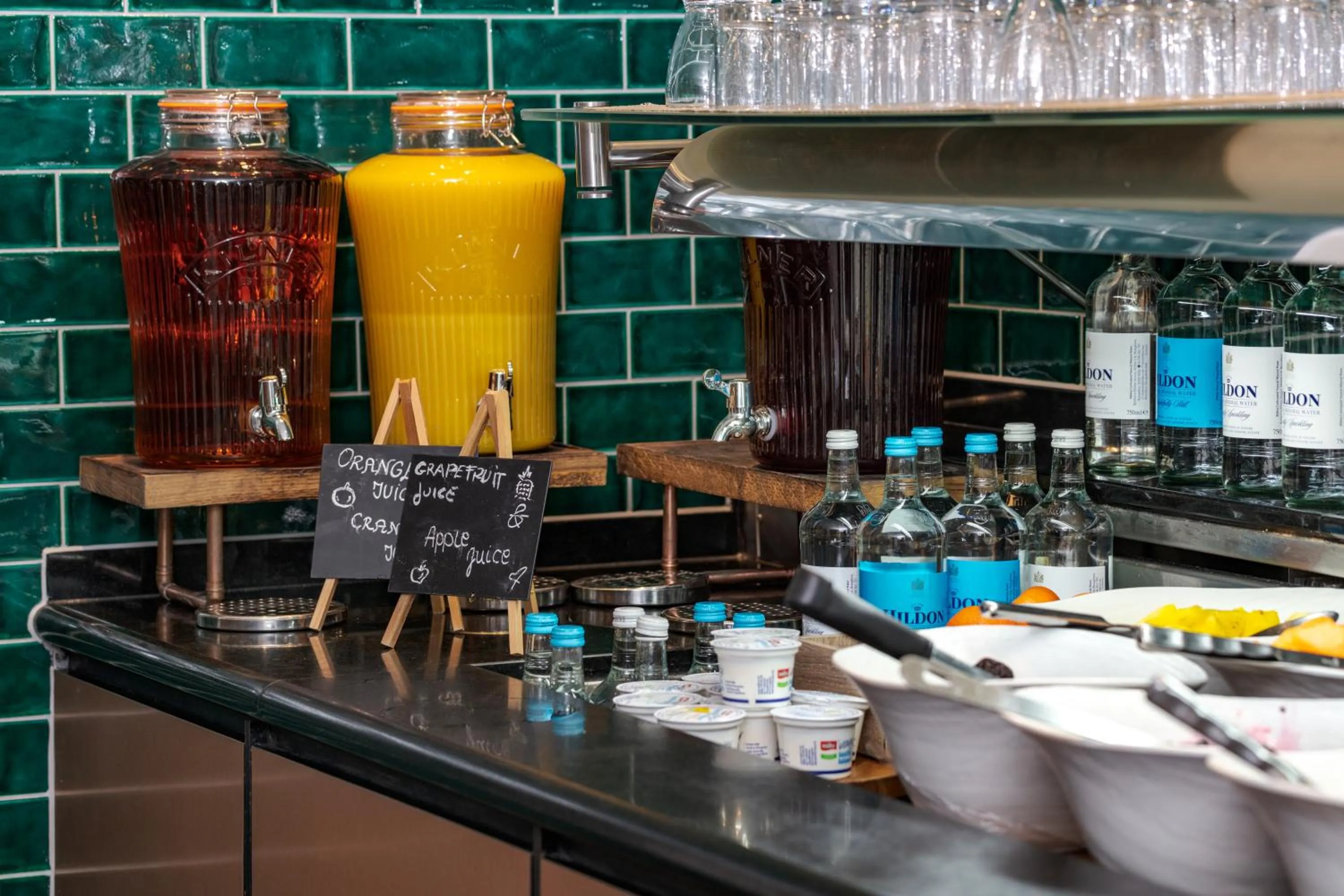 Restaurant/places to eat in Hilton London Paddington