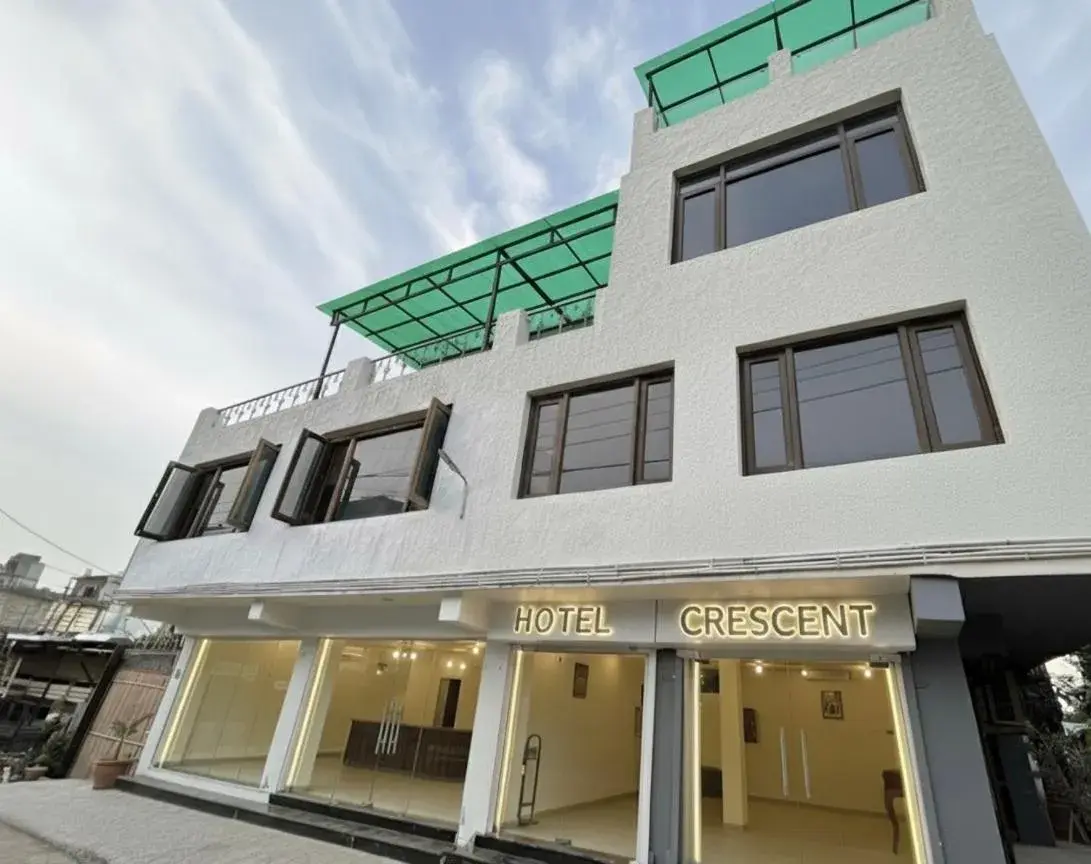 Property building in Hotel Crescent Property building in Hotel Crescent