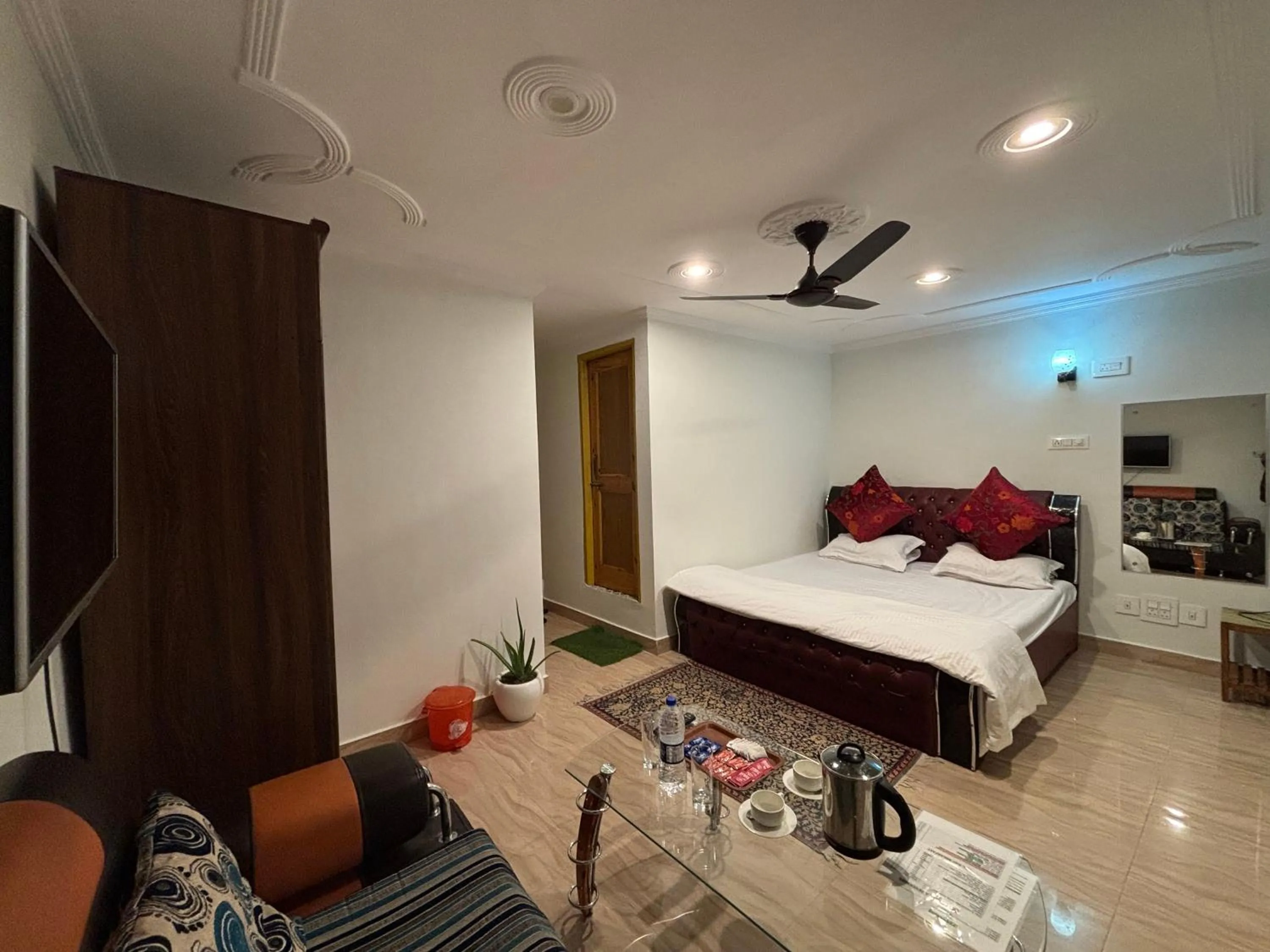 Bed in Hotel Crescent