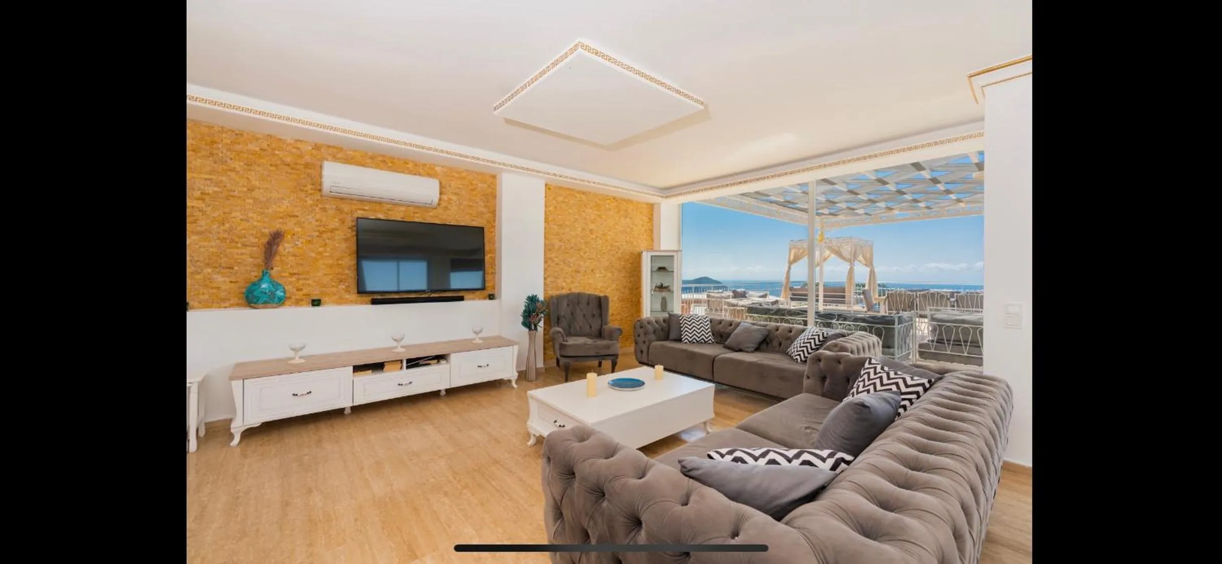 Communal lounge/ TV room in Infinity Villa Kalkan