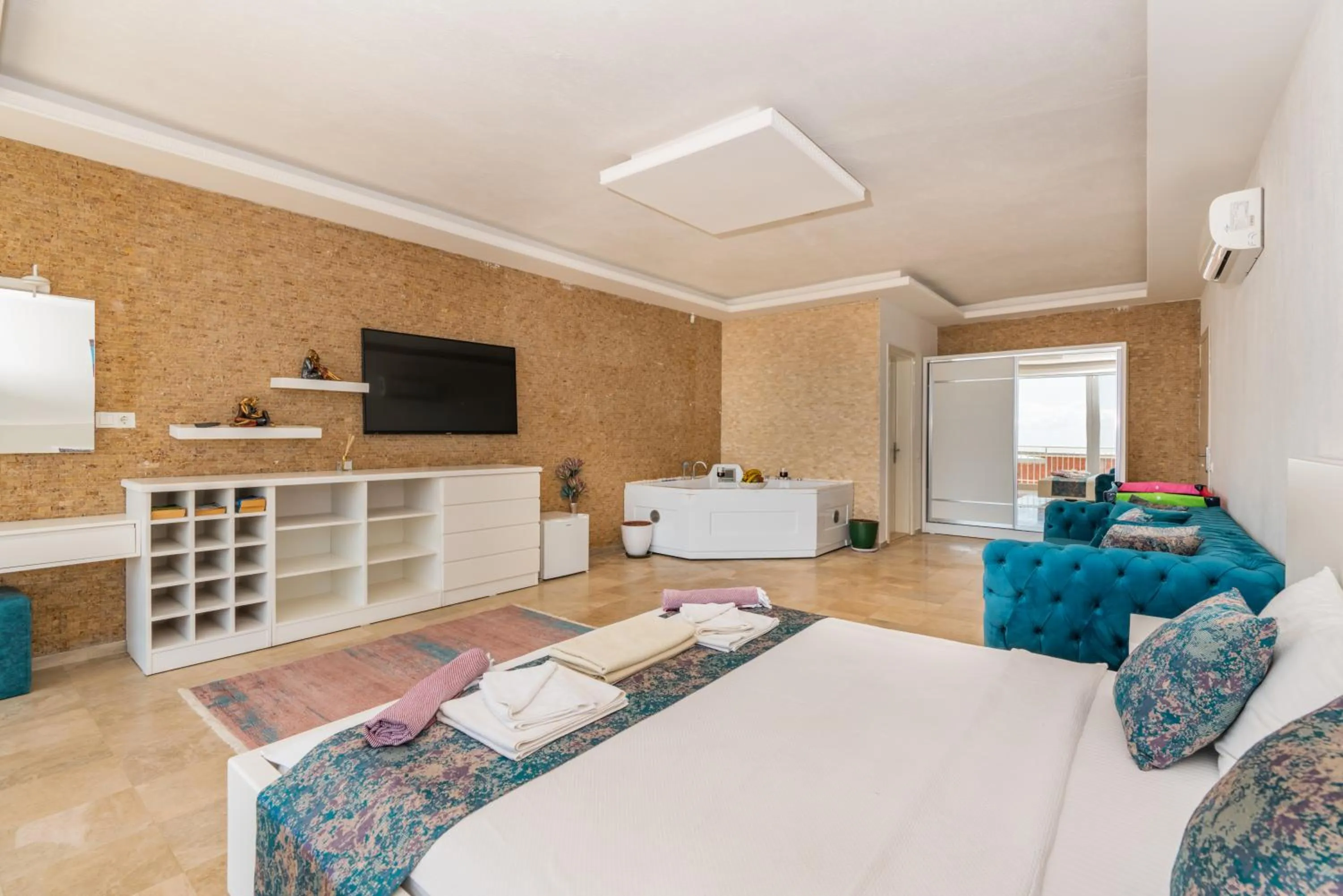 Bed in Infinity Villa Kalkan