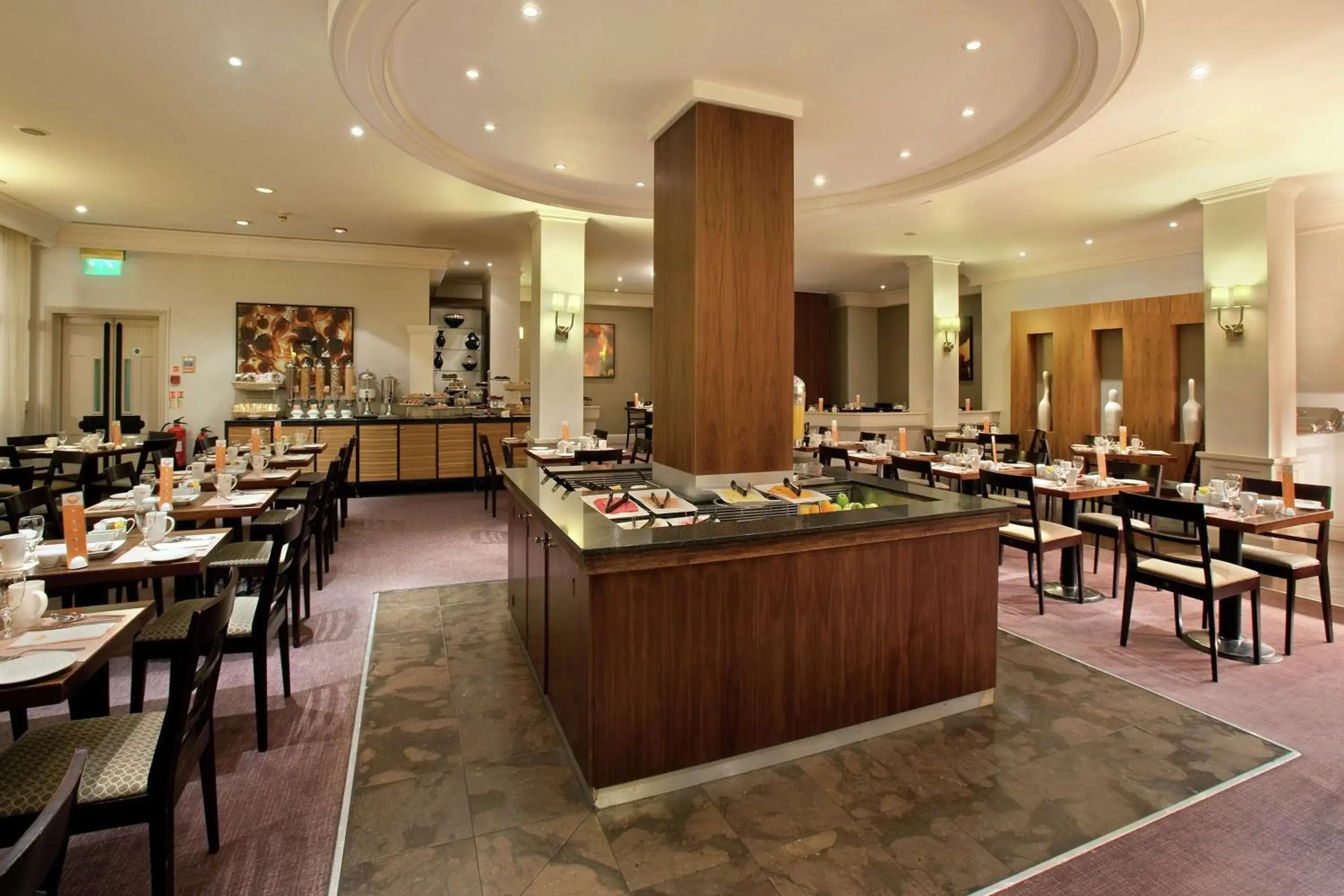 Restaurant/places to eat in Hilton London Euston Restaurant/places to eat in Hilton London Euston