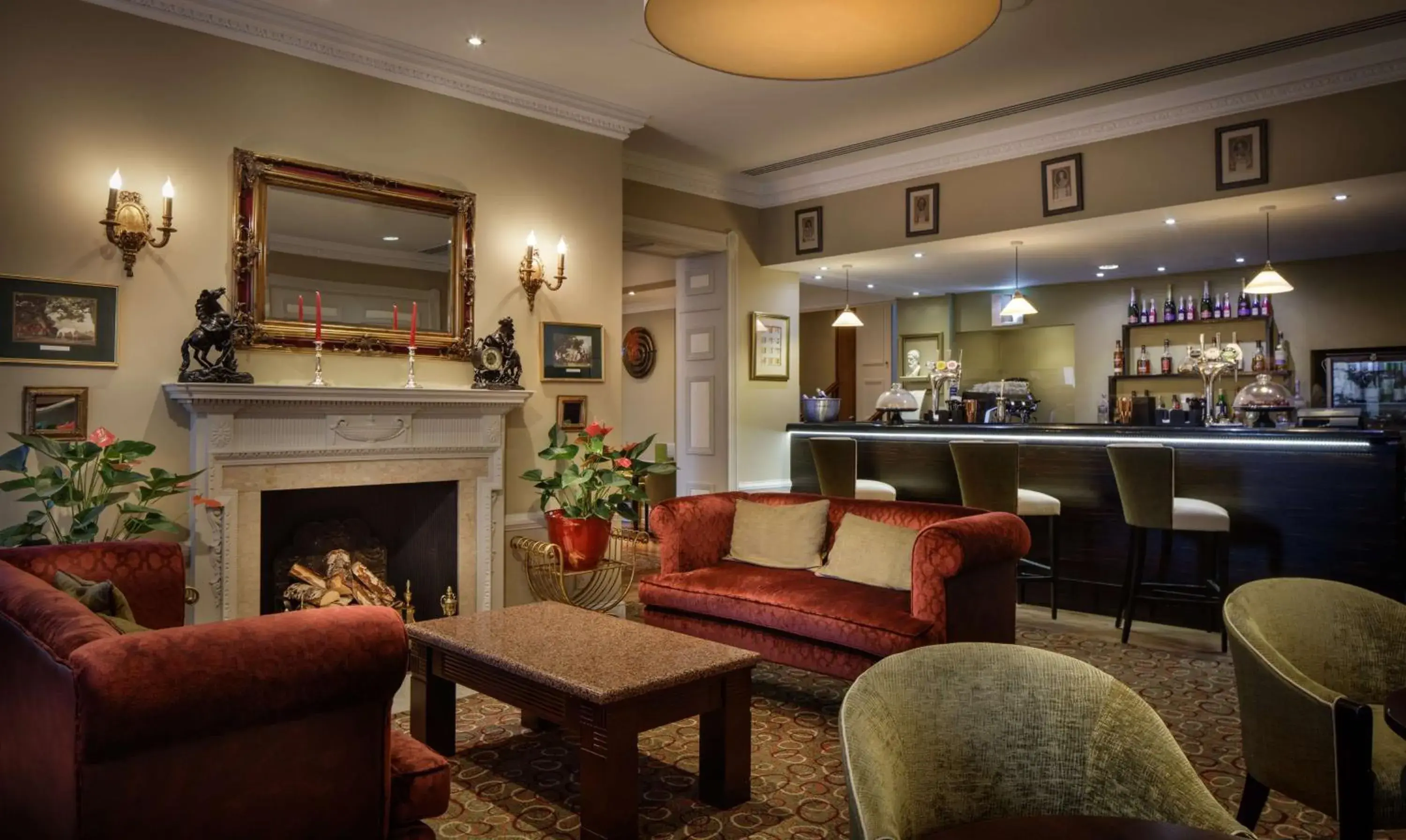 Lounge or bar in Hilton London Euston Lounge or bar in Hilton London Euston
