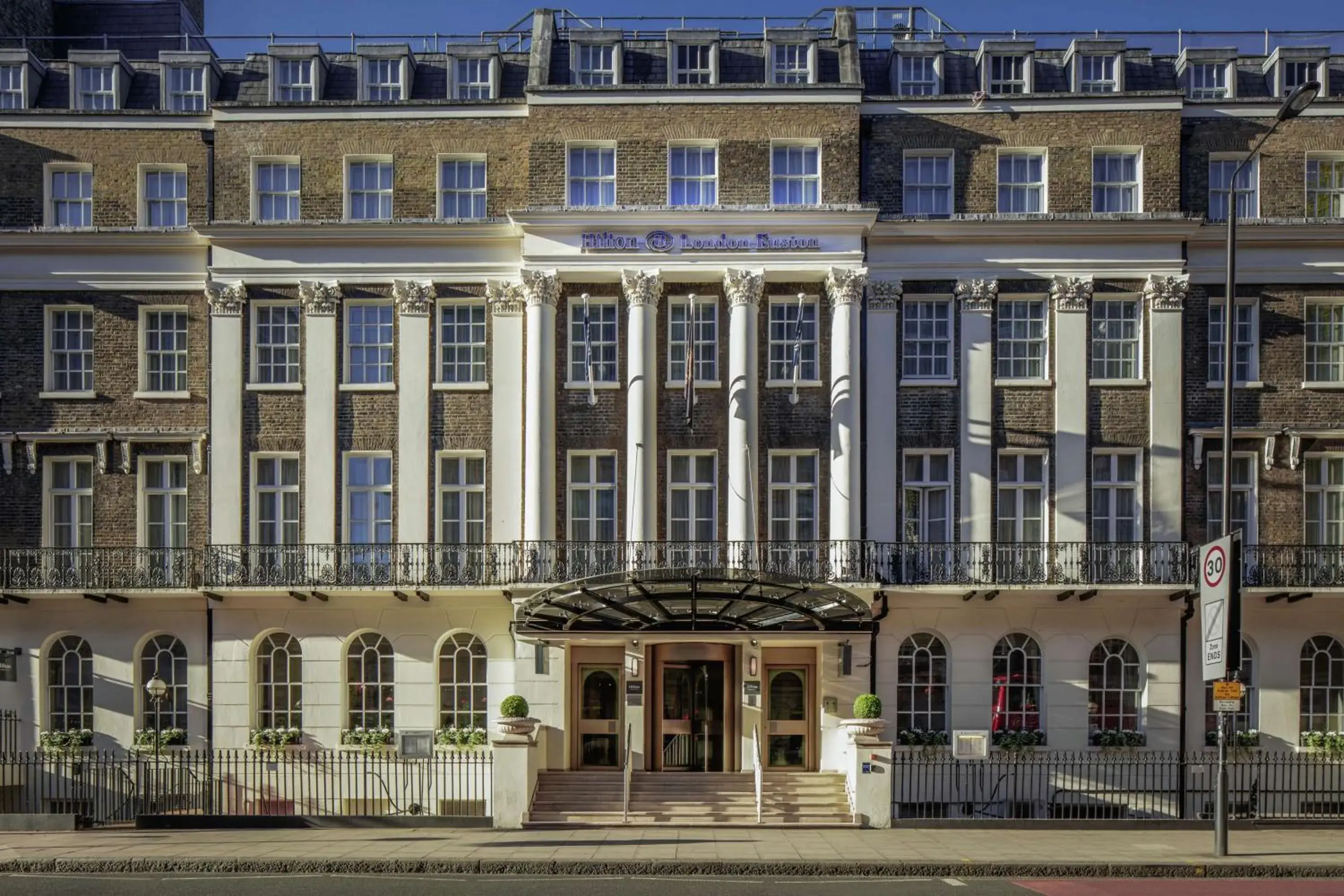 Property building in Hilton London Euston Property building in Hilton London Euston