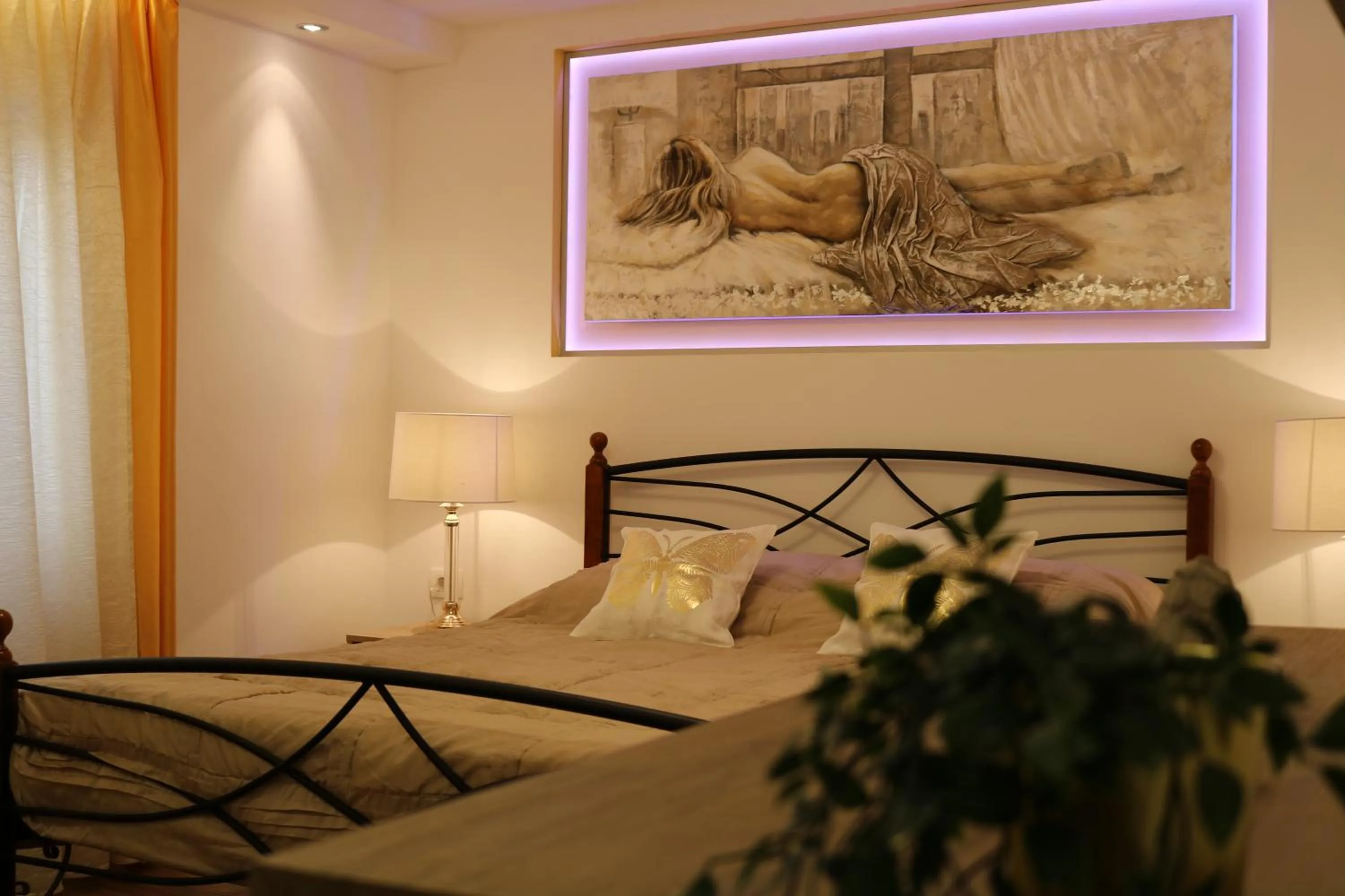 Decorative detail, Bed in House Sandra