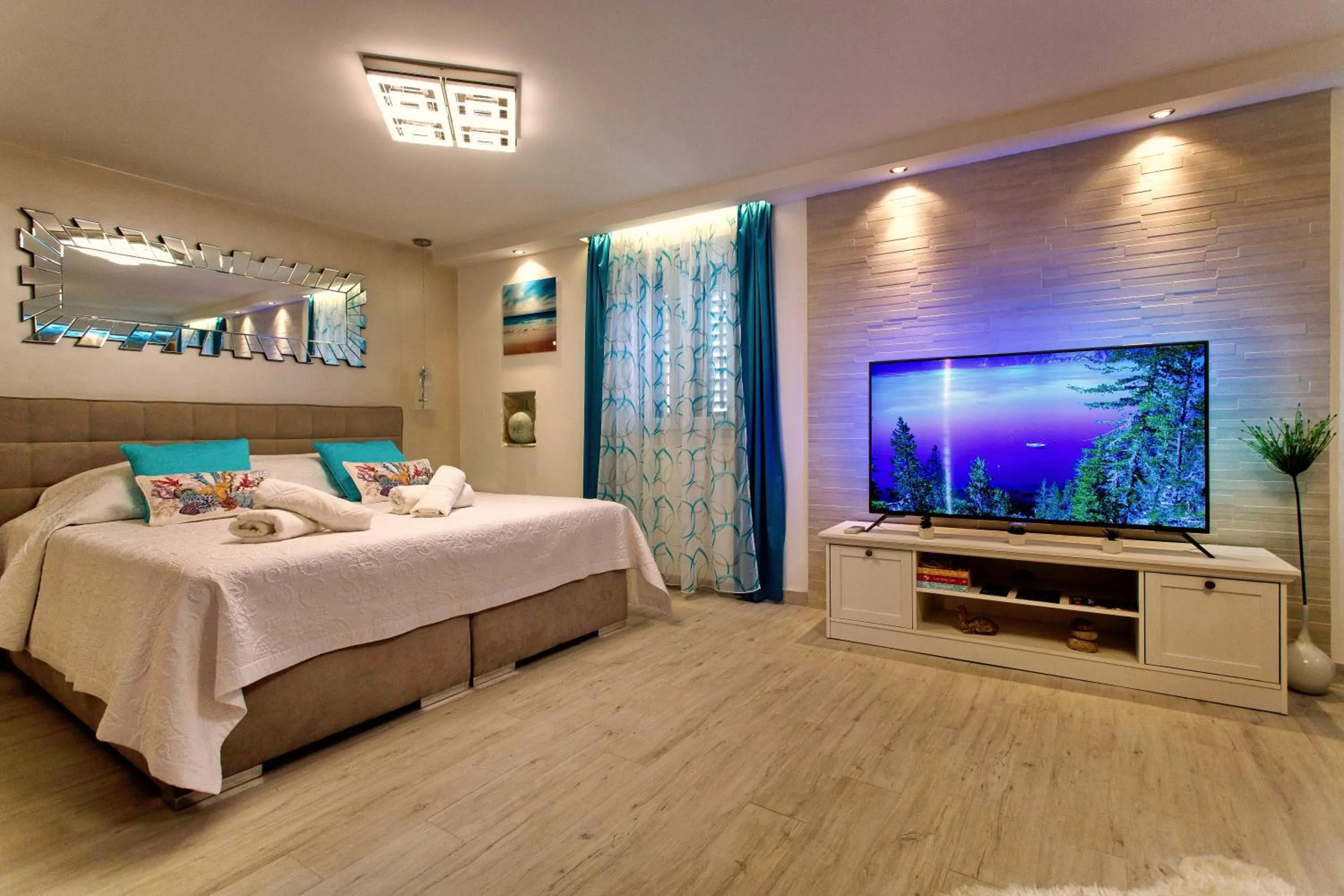 TV and multimedia, Bed in House Sandra