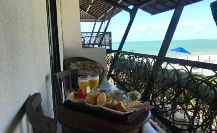 Double Room with Balcony and Side Sea View in Pousada Maracabana Spa Double Room with Balcony and Side Sea View in Pousada Maracabana Spa