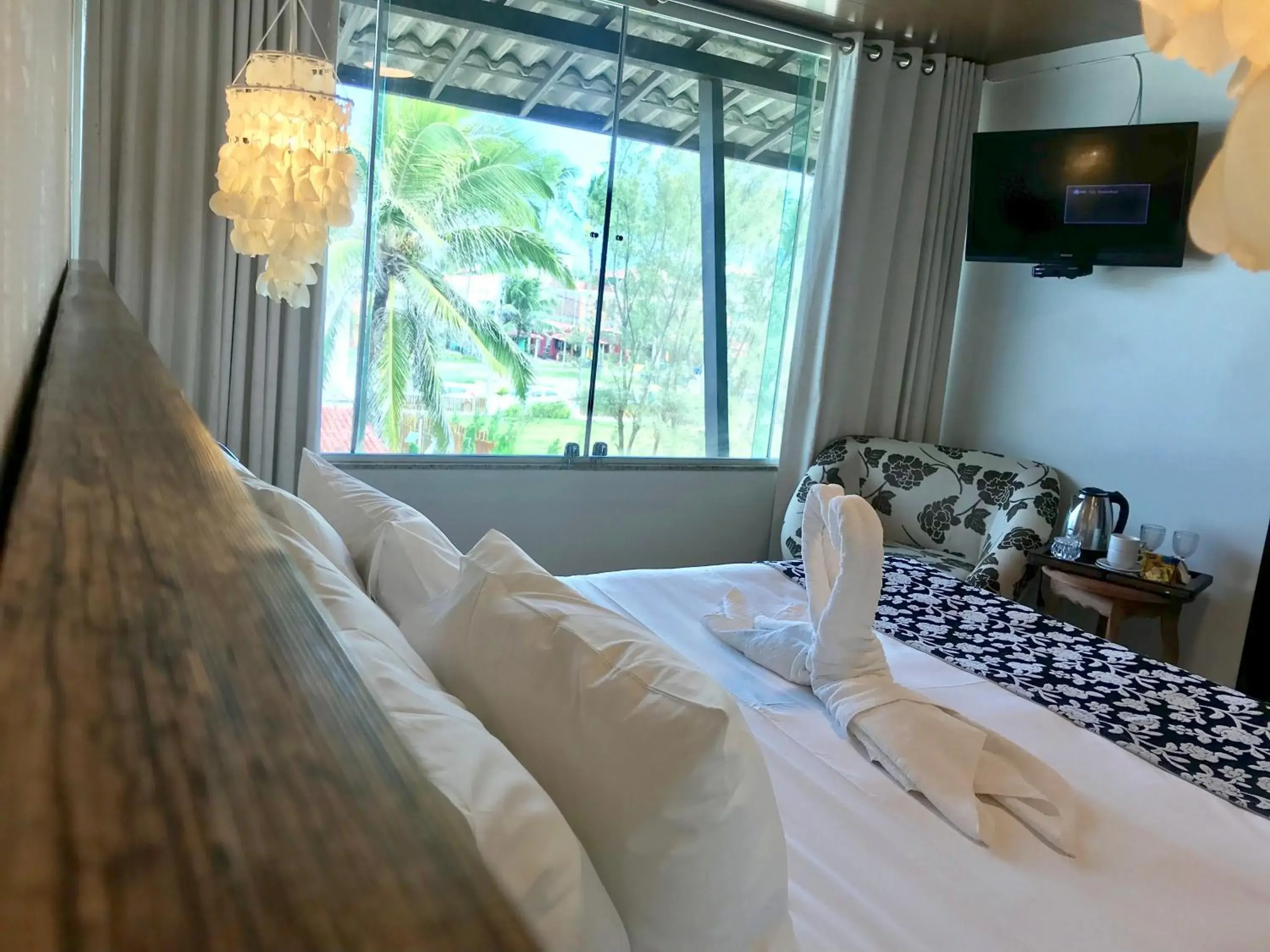 Romantic Double Room with Side View in Pousada Maracabana Spa Romantic Double Room with Side View in Pousada Maracabana Spa