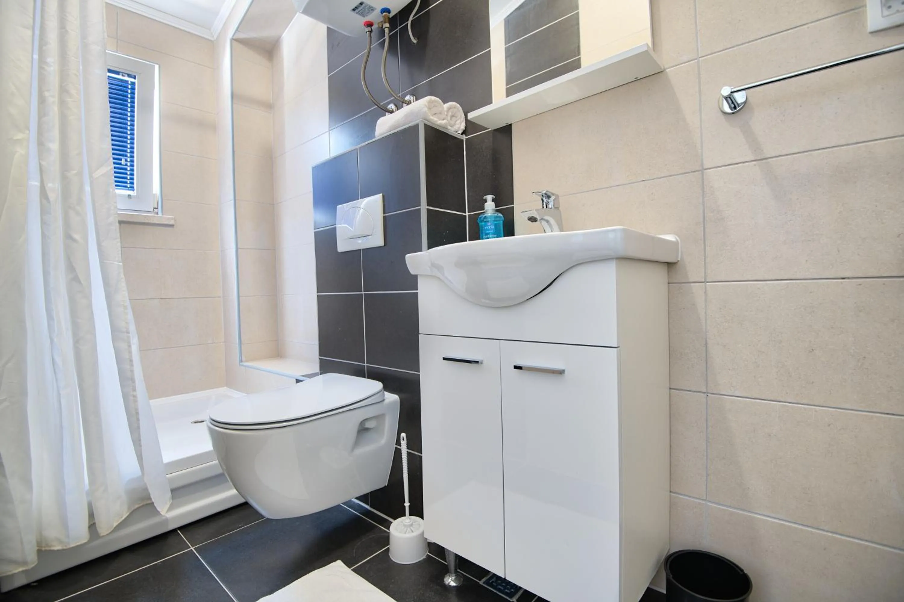 Shower in Villa Doris