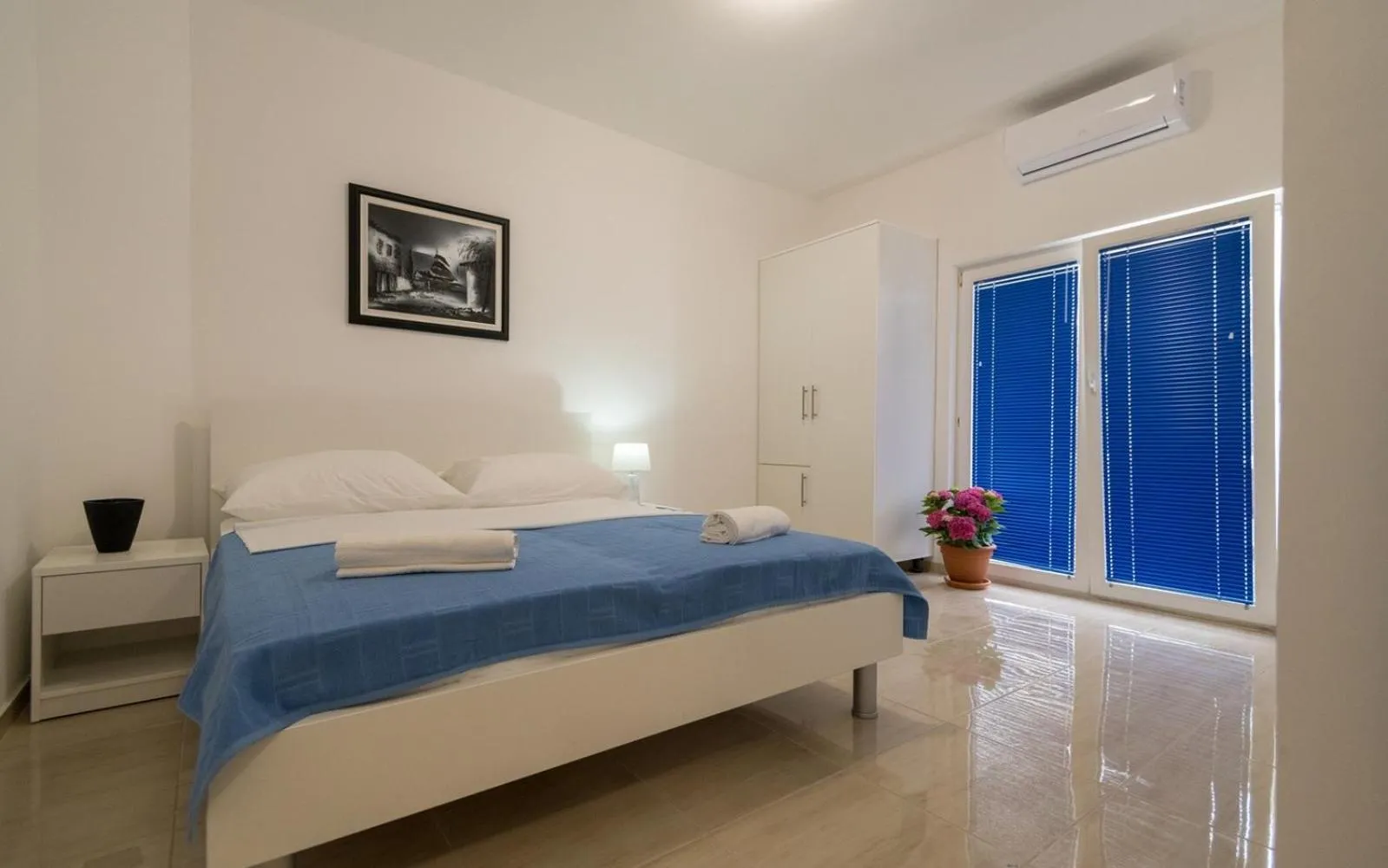Bedroom, Bed in Villa Doris