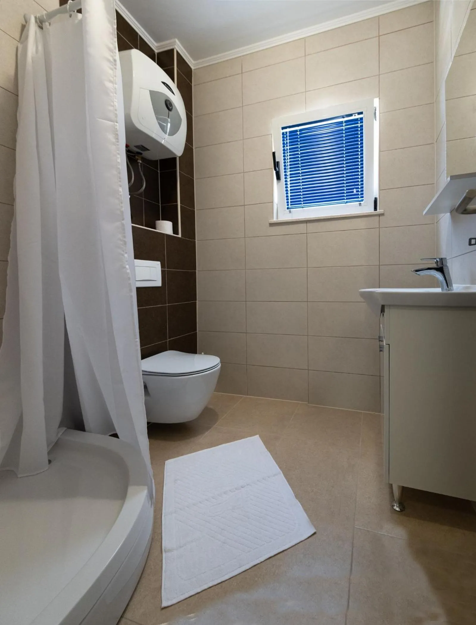 Shower in Villa Doris