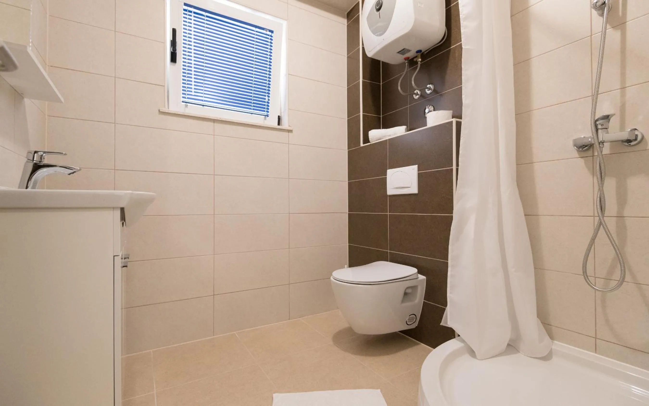 Shower in Villa Doris