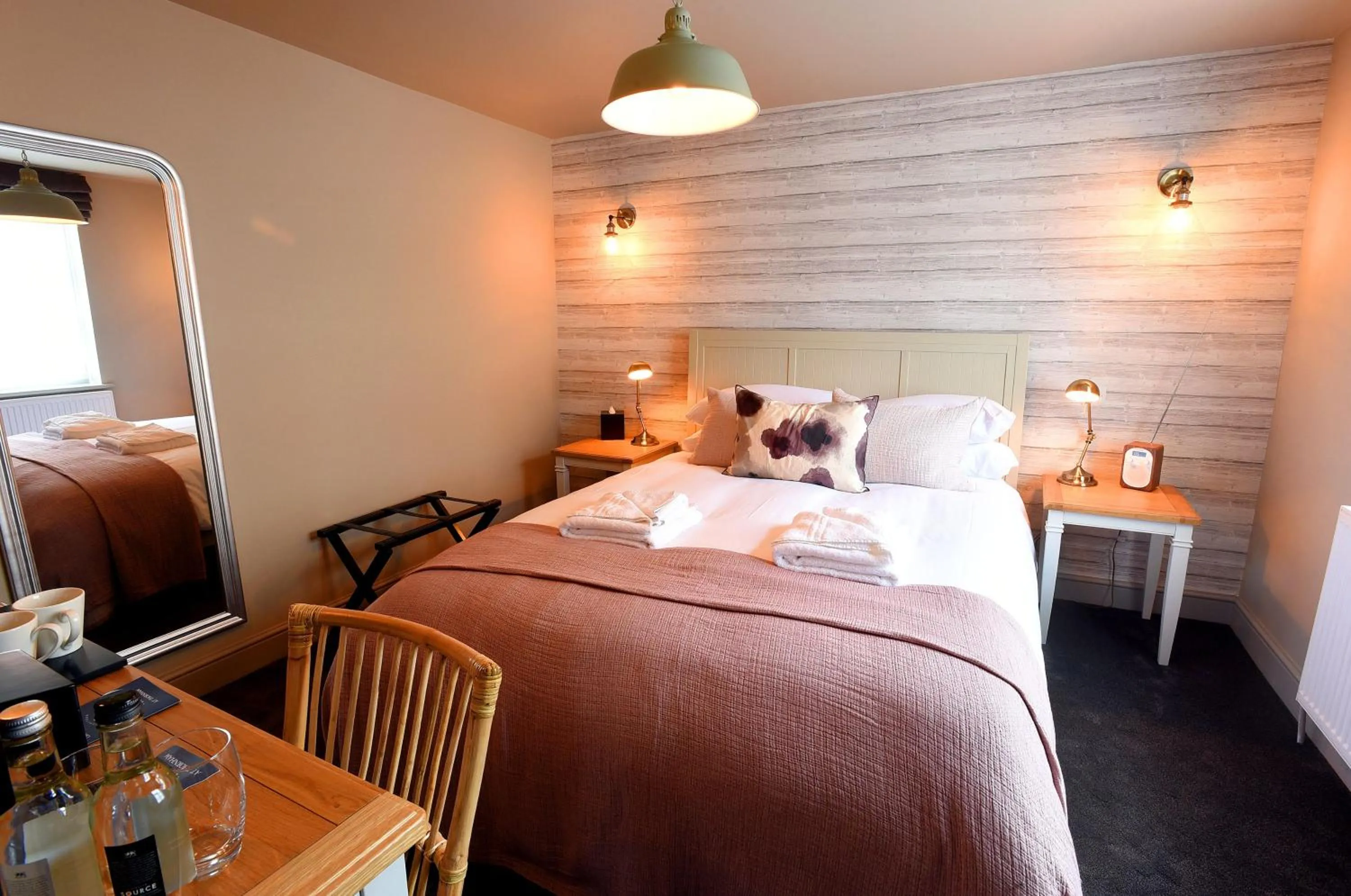 Bed in The Lifeboat Inn