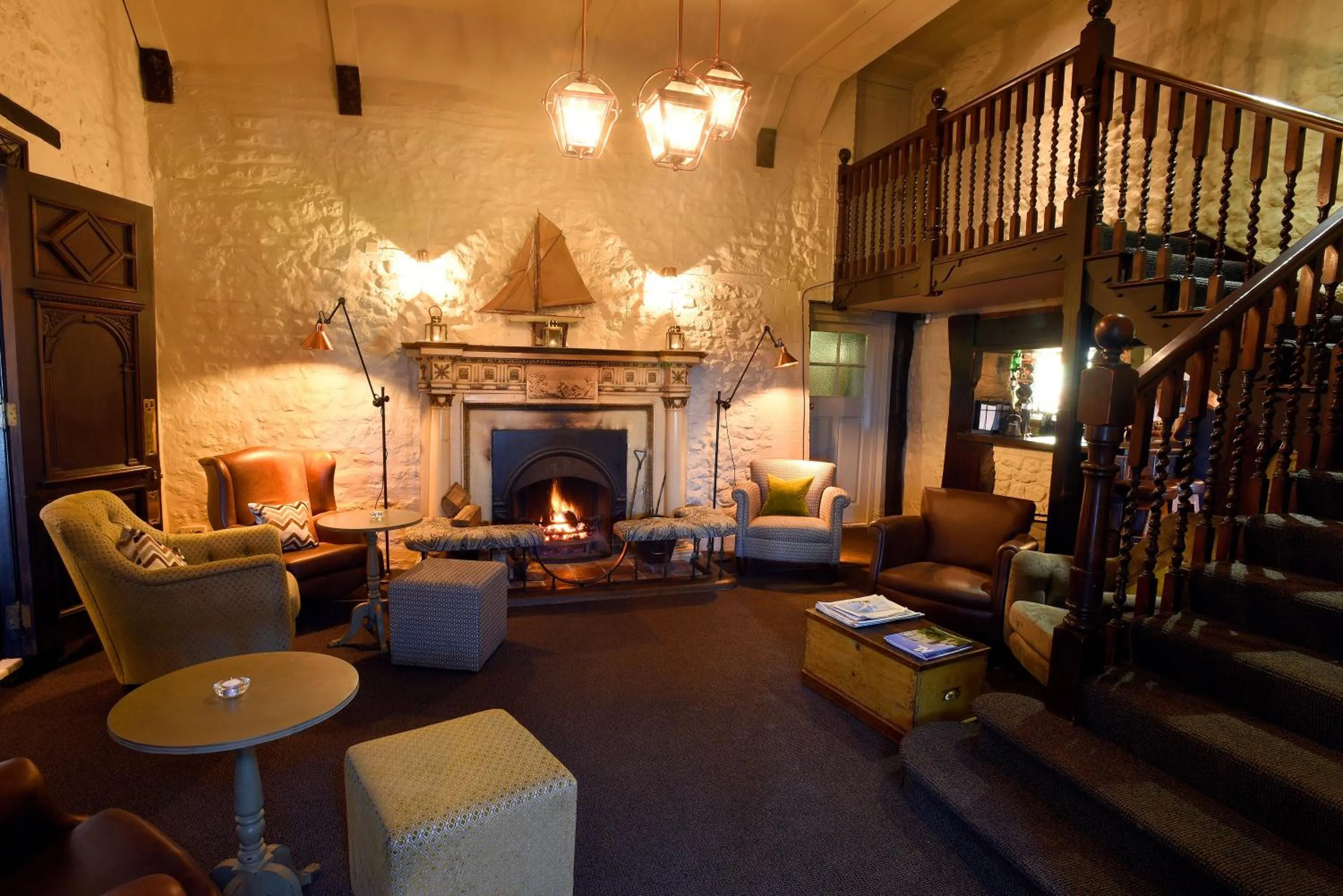 Communal lounge/ TV room in The Lifeboat Inn
