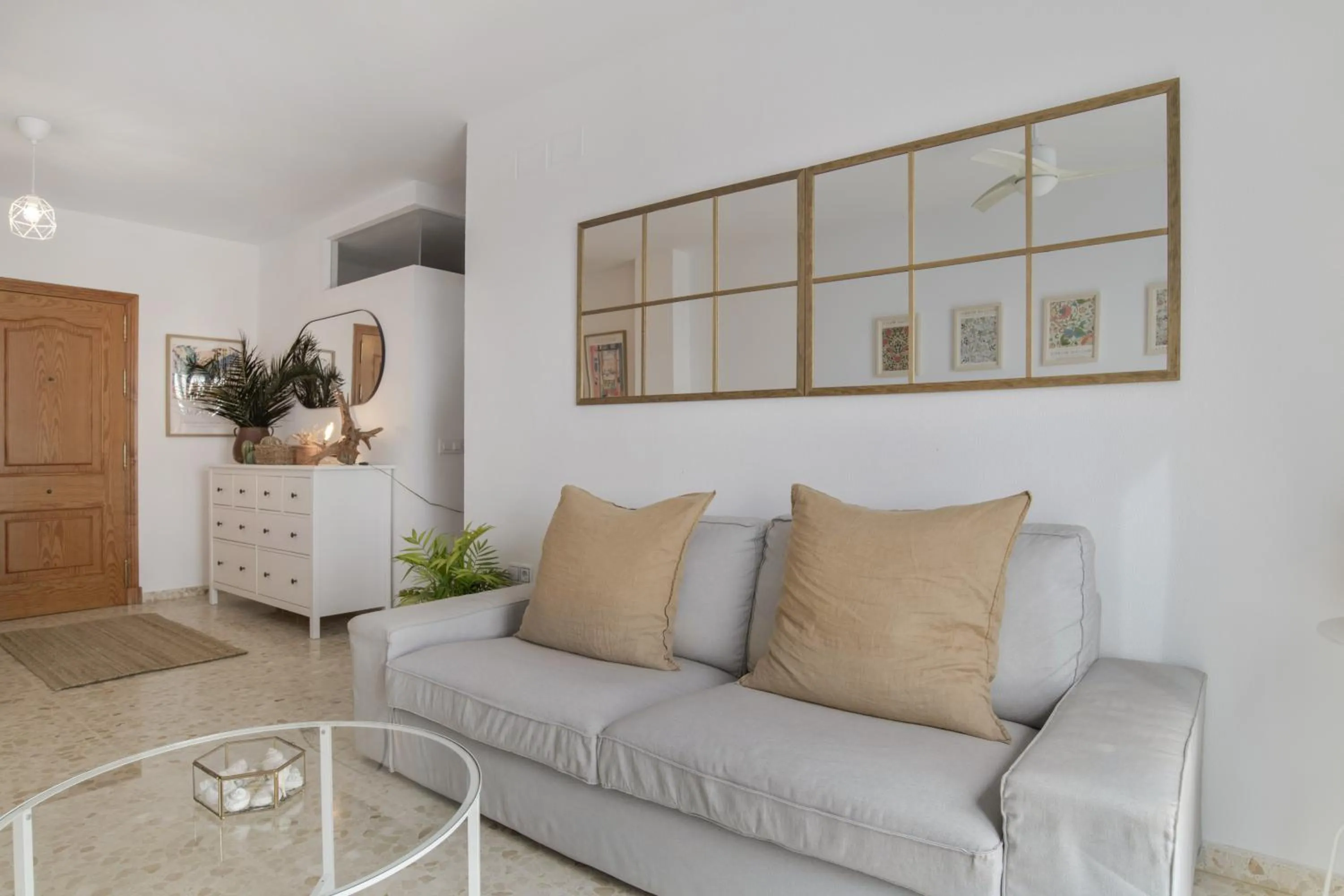Property building in Piso amplio y luminoso en Conil