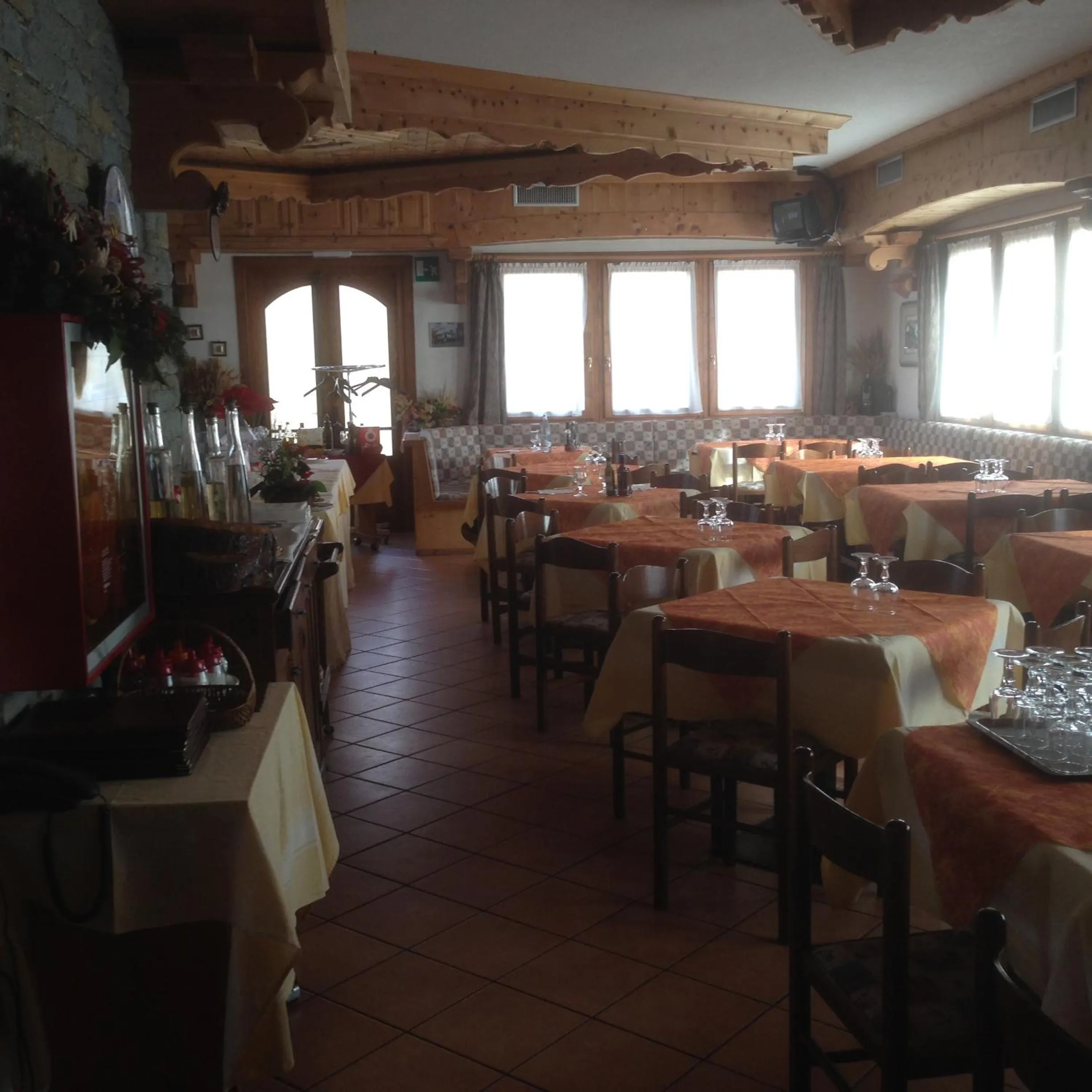 Restaurant/places to eat in Hotel Villa Rina