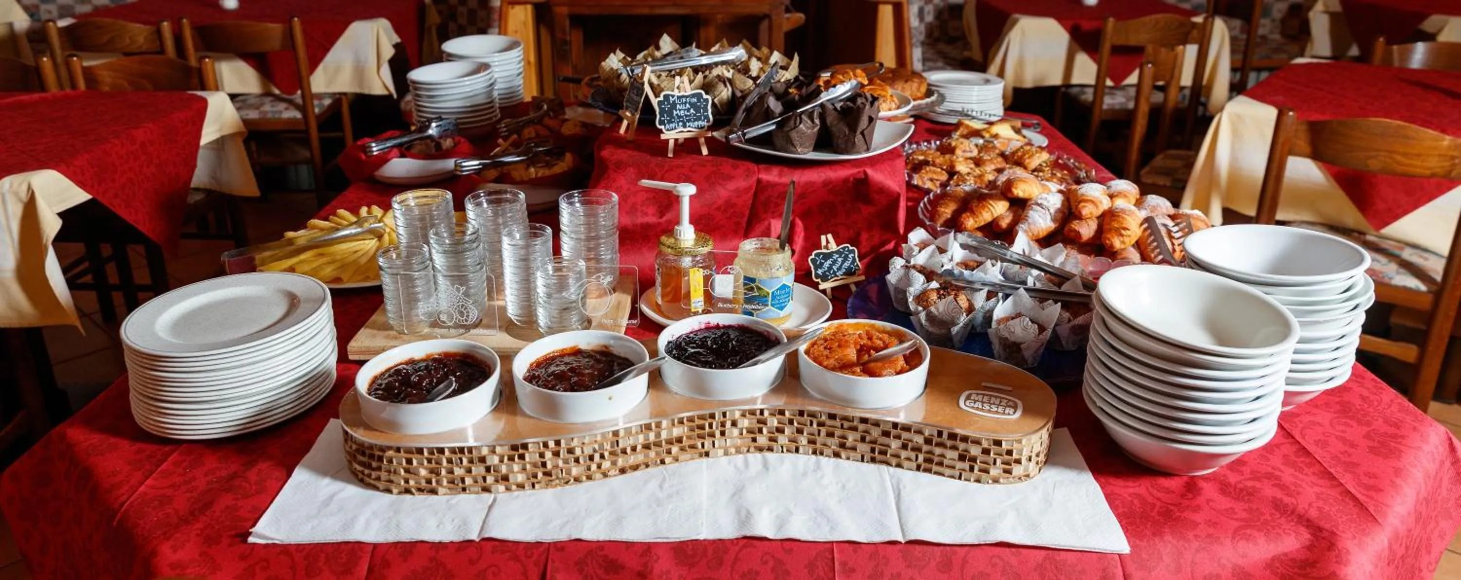 Food and drinks in Hotel Villa Rina