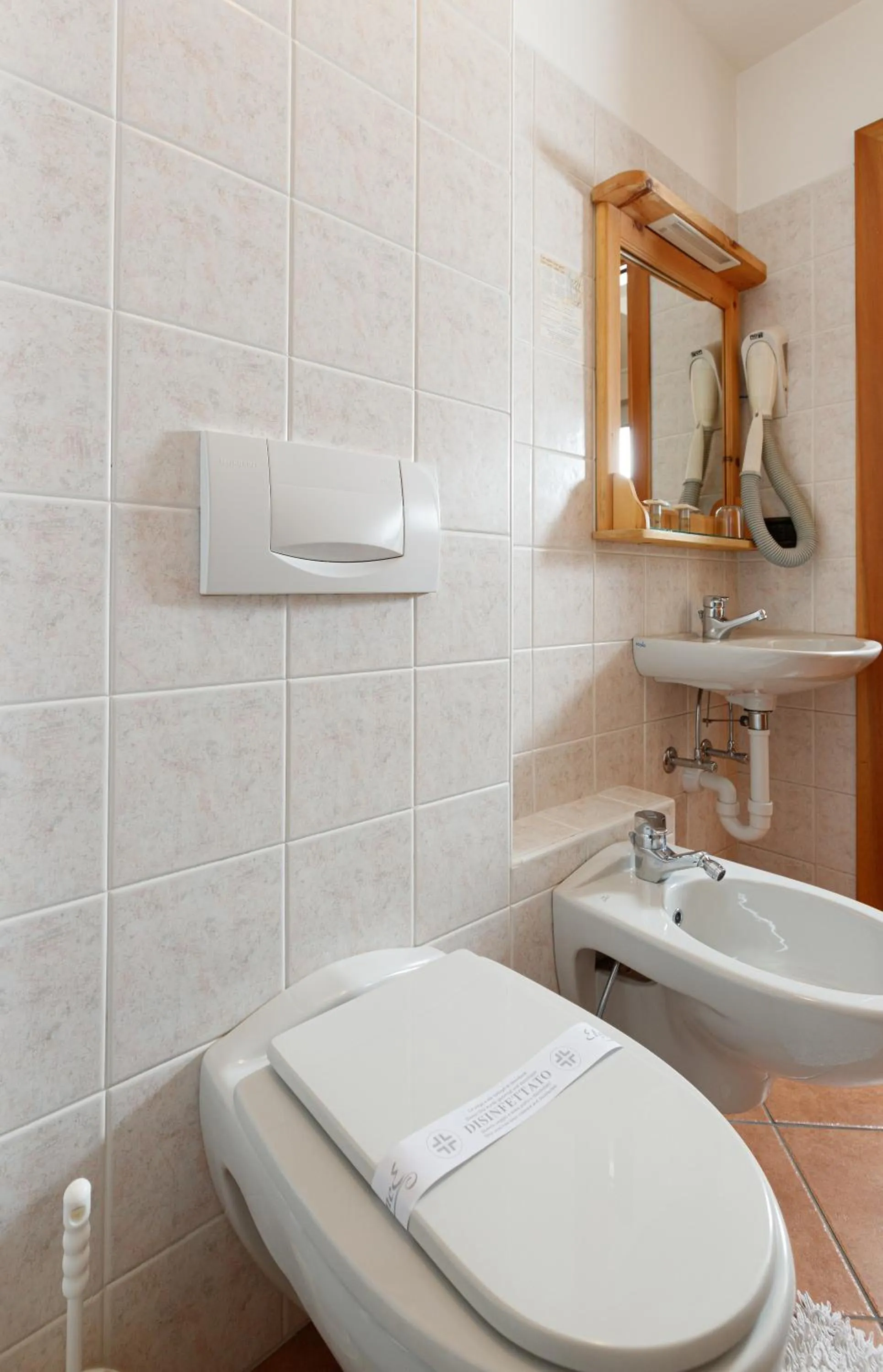 Bathroom in Hotel Villa Rina