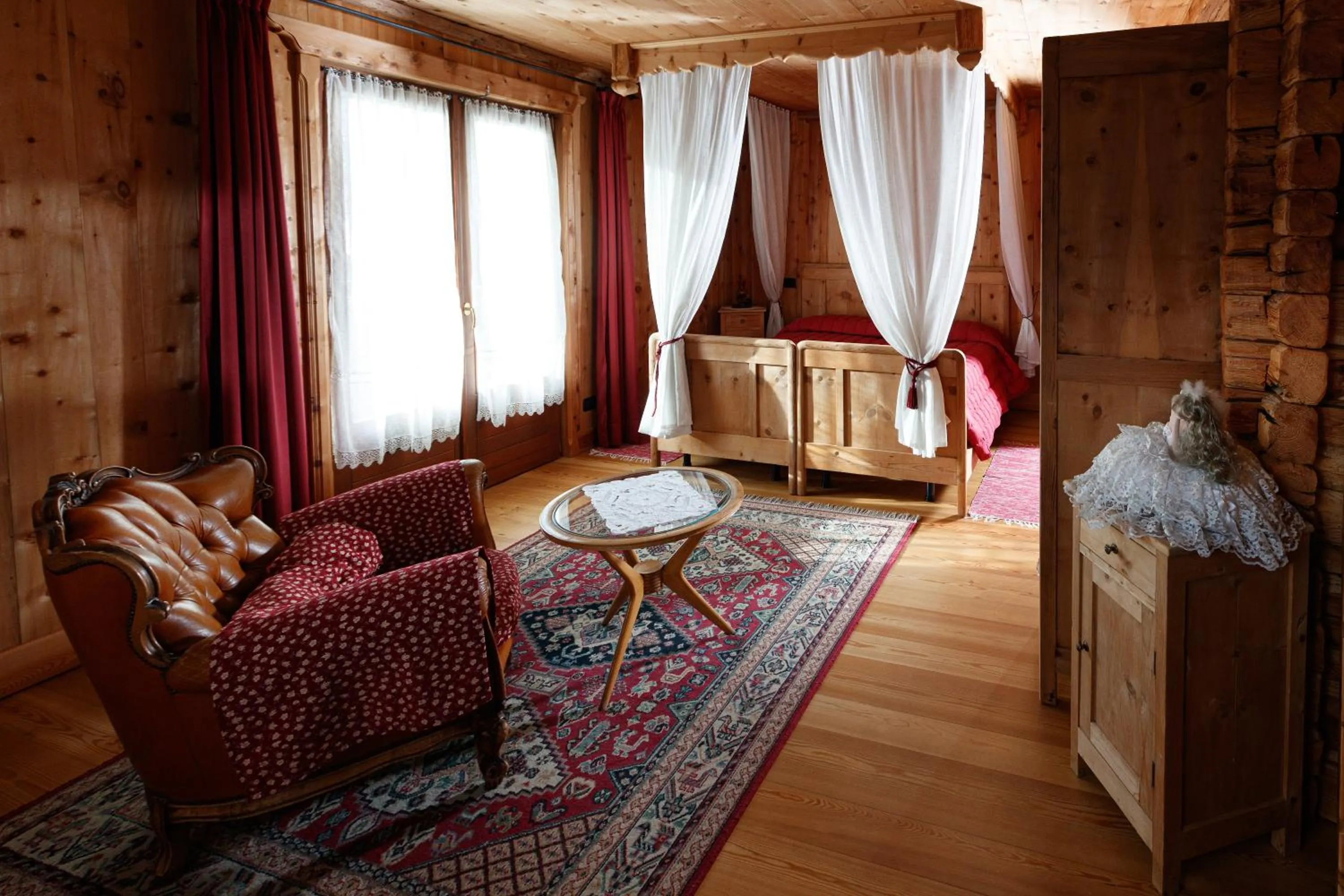 Living room, Bed in Hotel Villa Rina