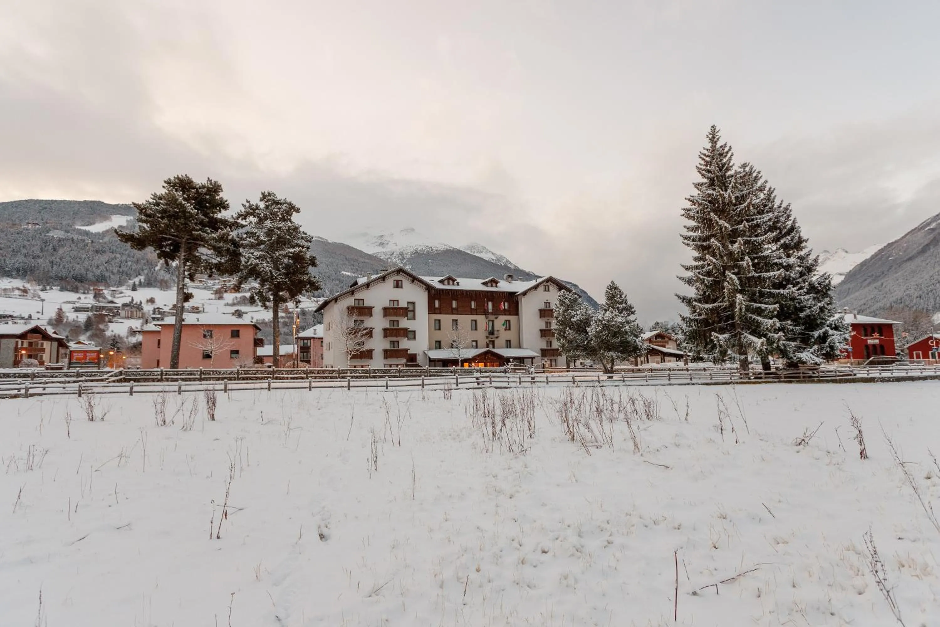 Property building in Hotel Villa Rina