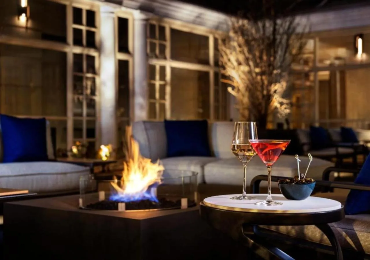 Lounge or bar in Fairmont Washington DC Gold Experience