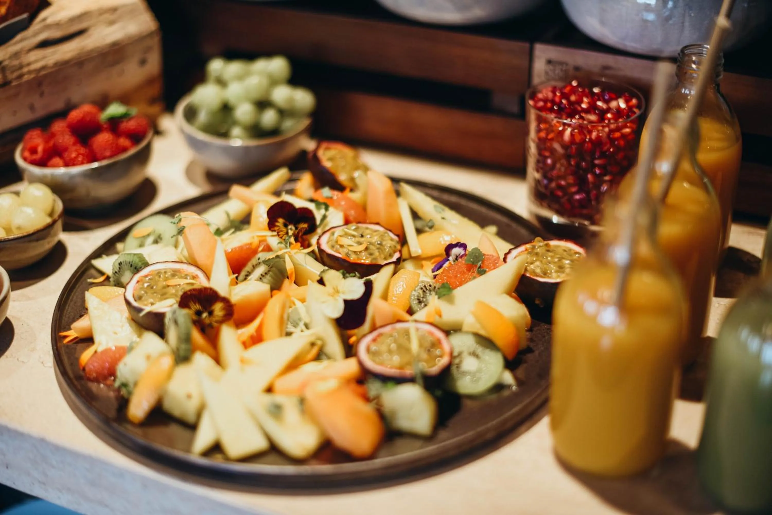 Restaurant/places to eat in Lodji Hotel & spa