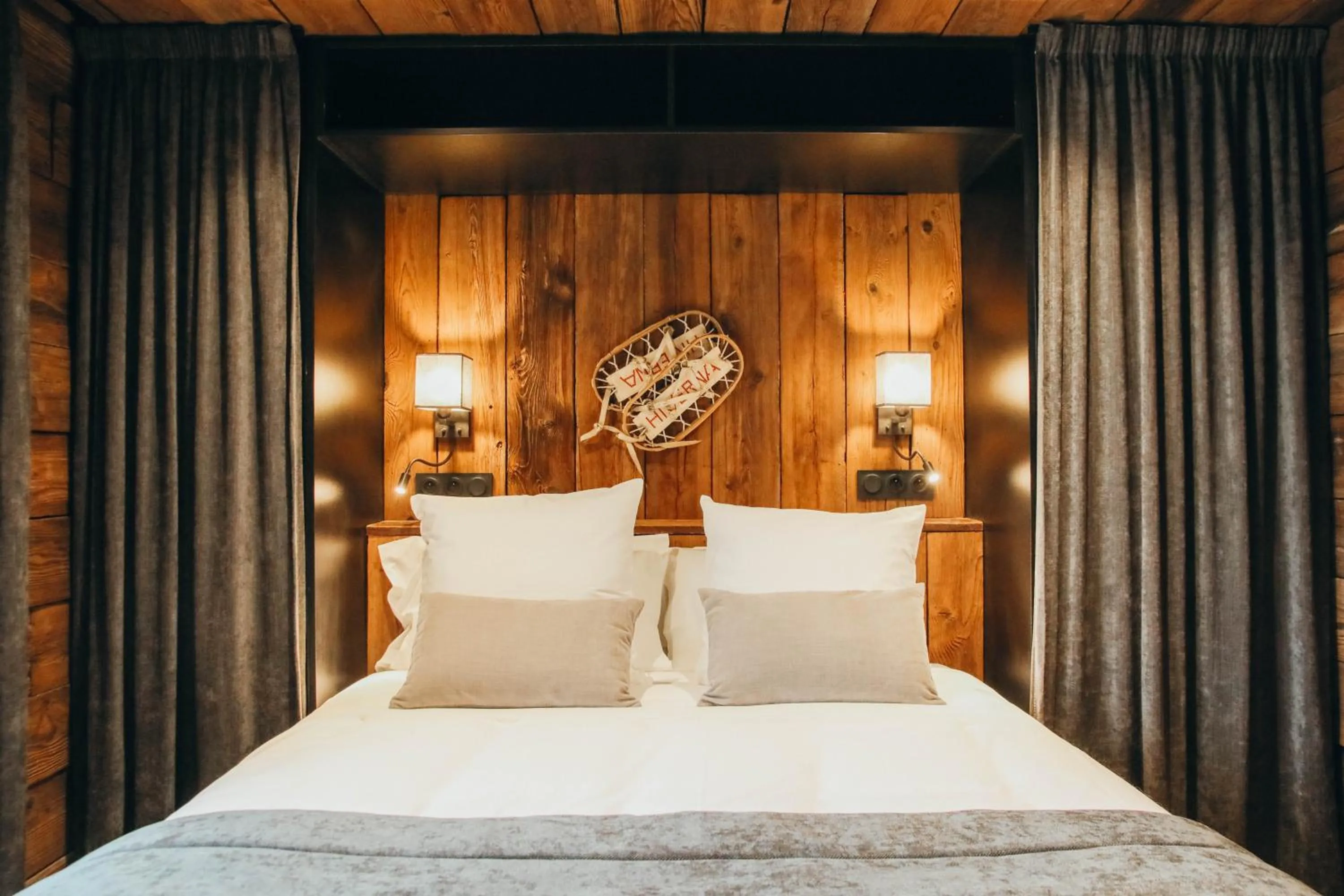 Bedroom, Bed in Lodji Hotel & spa