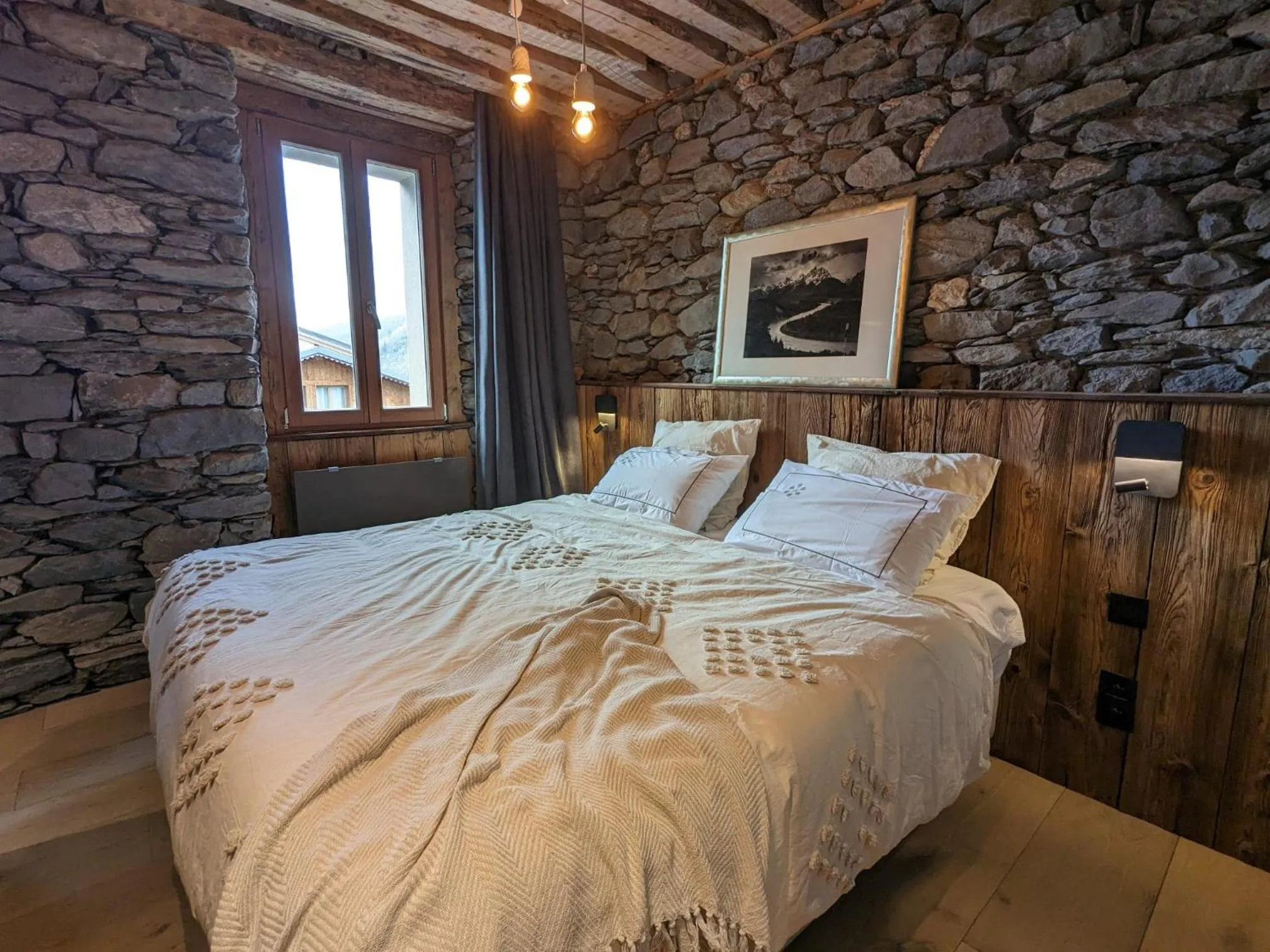 Bedroom, Bed in Lodji Hotel & spa