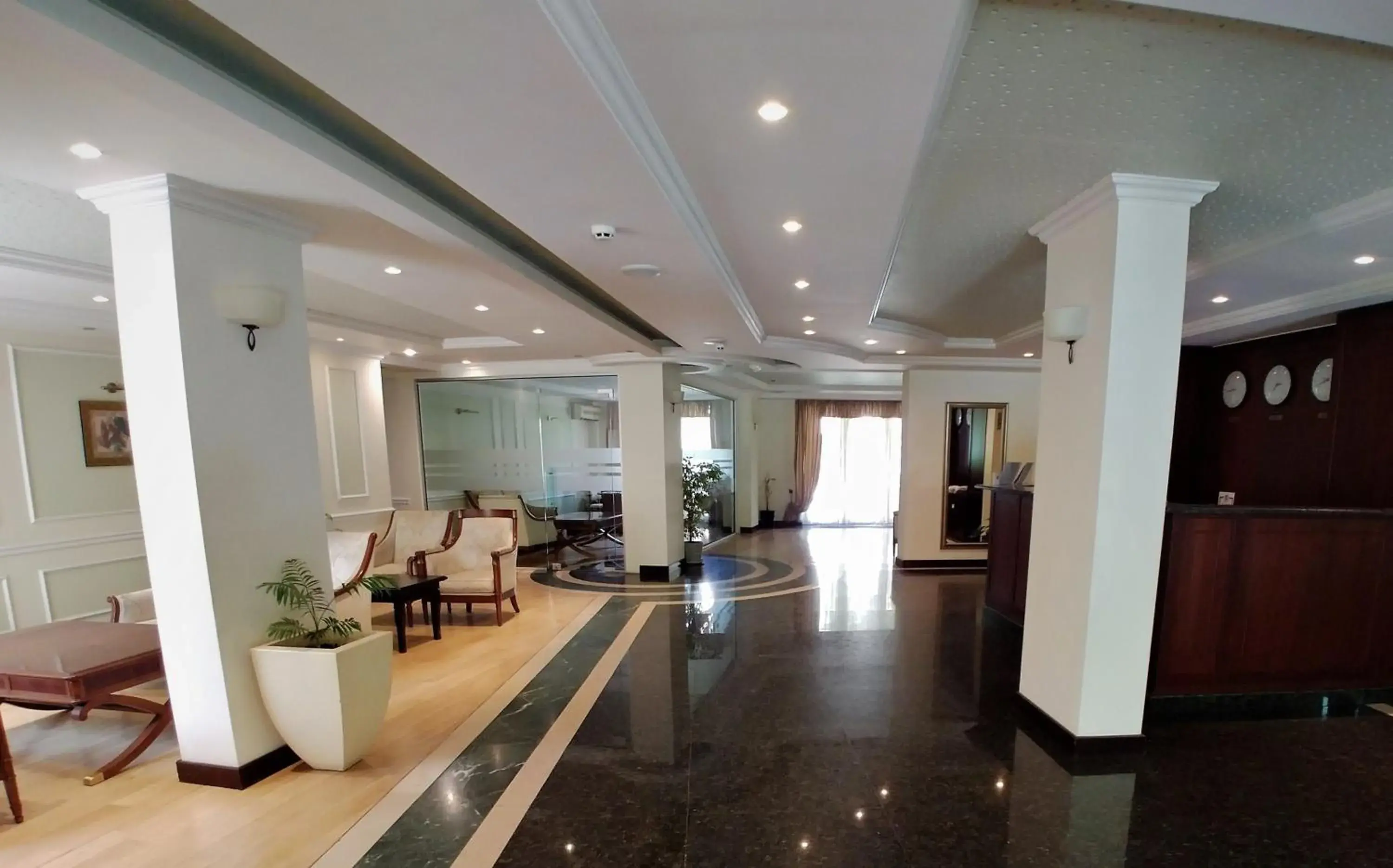 Lobby or reception in Aparthouse Borovo near Bulgaria Mall, free street parking Lobby or reception in Aparthouse Borovo near Bulgaria Mall, free street parking