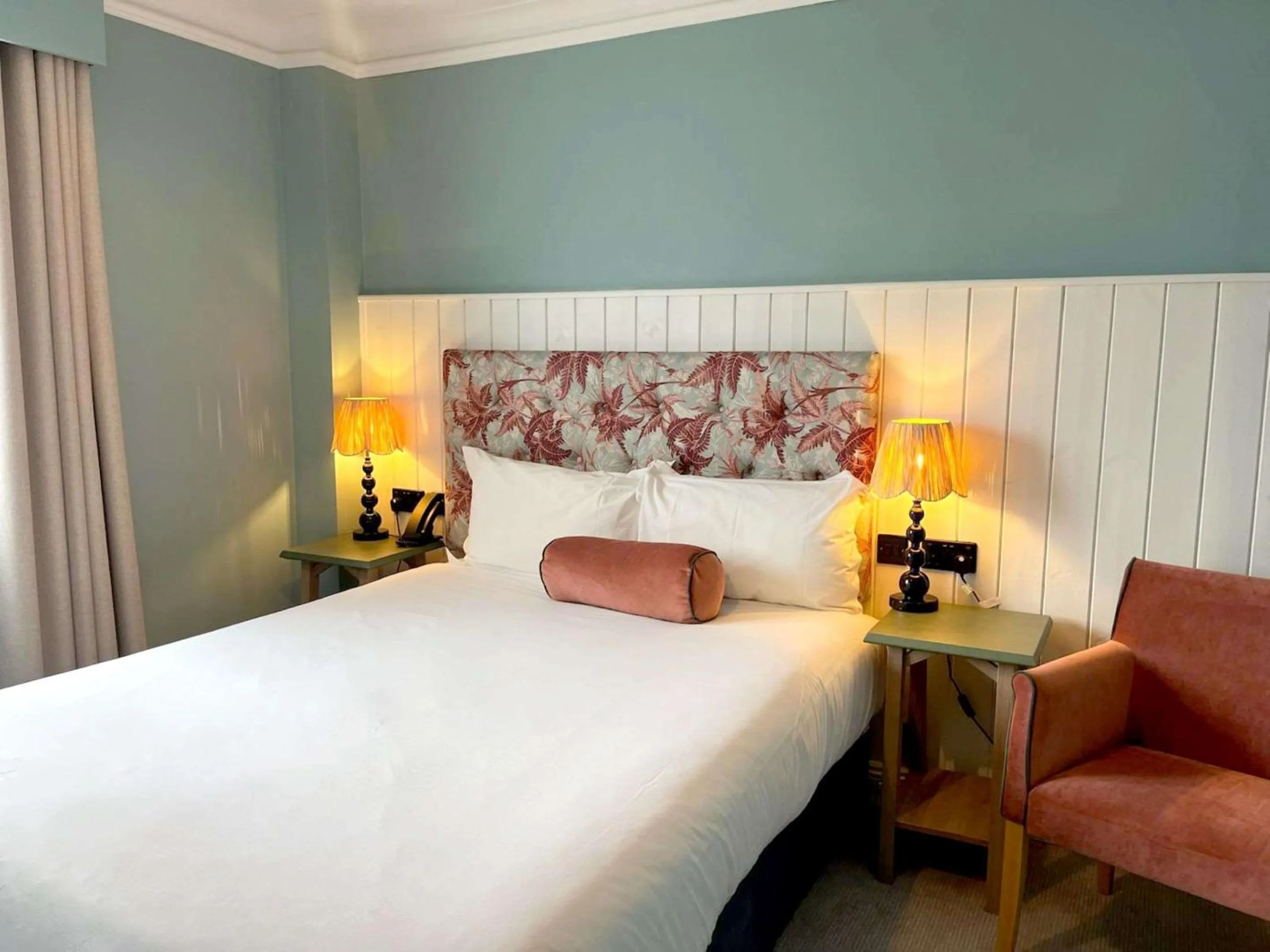 Bedroom, Bed in Hotel Collingwood BW Signature Collection