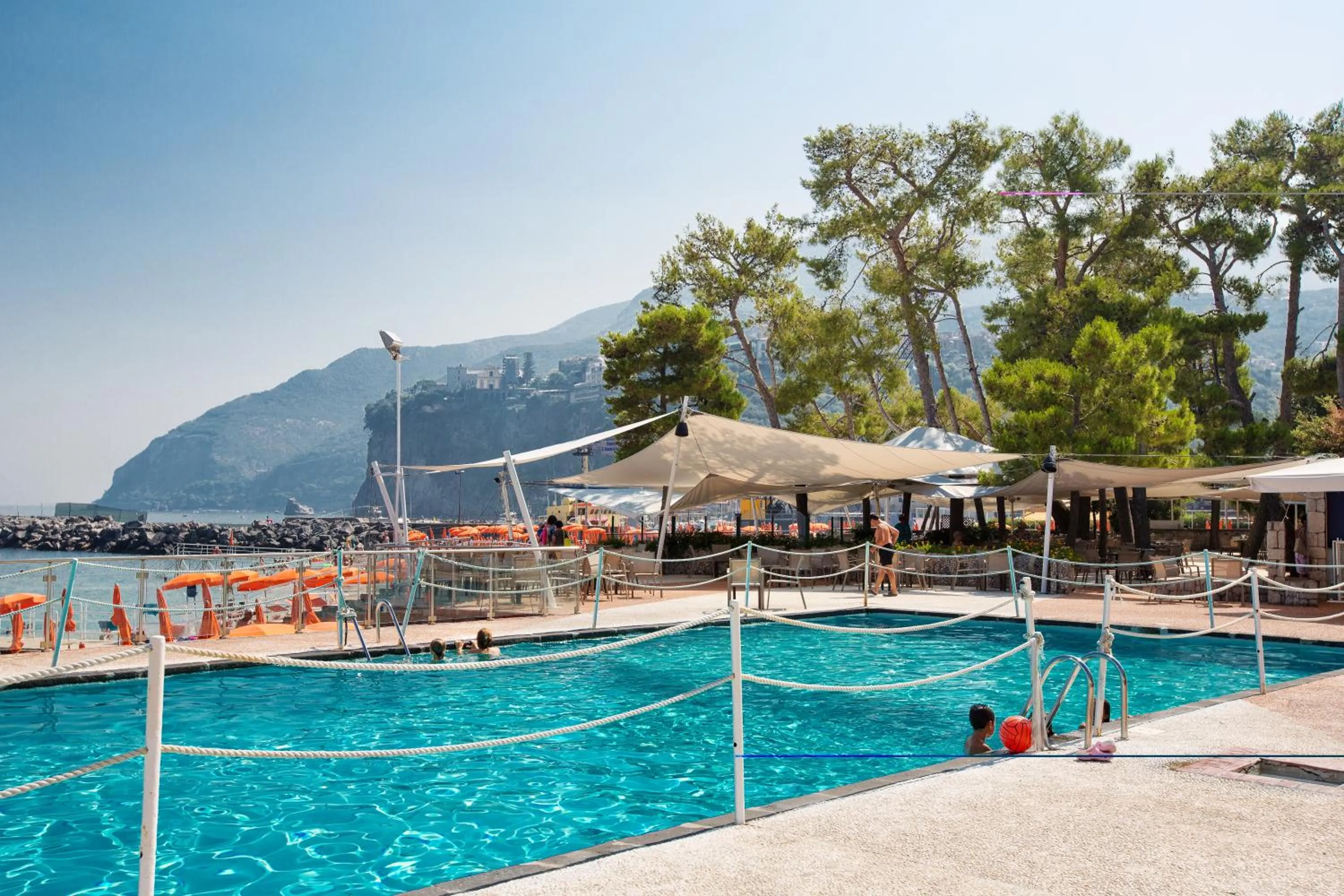 Pool view in Residence Le Axidie