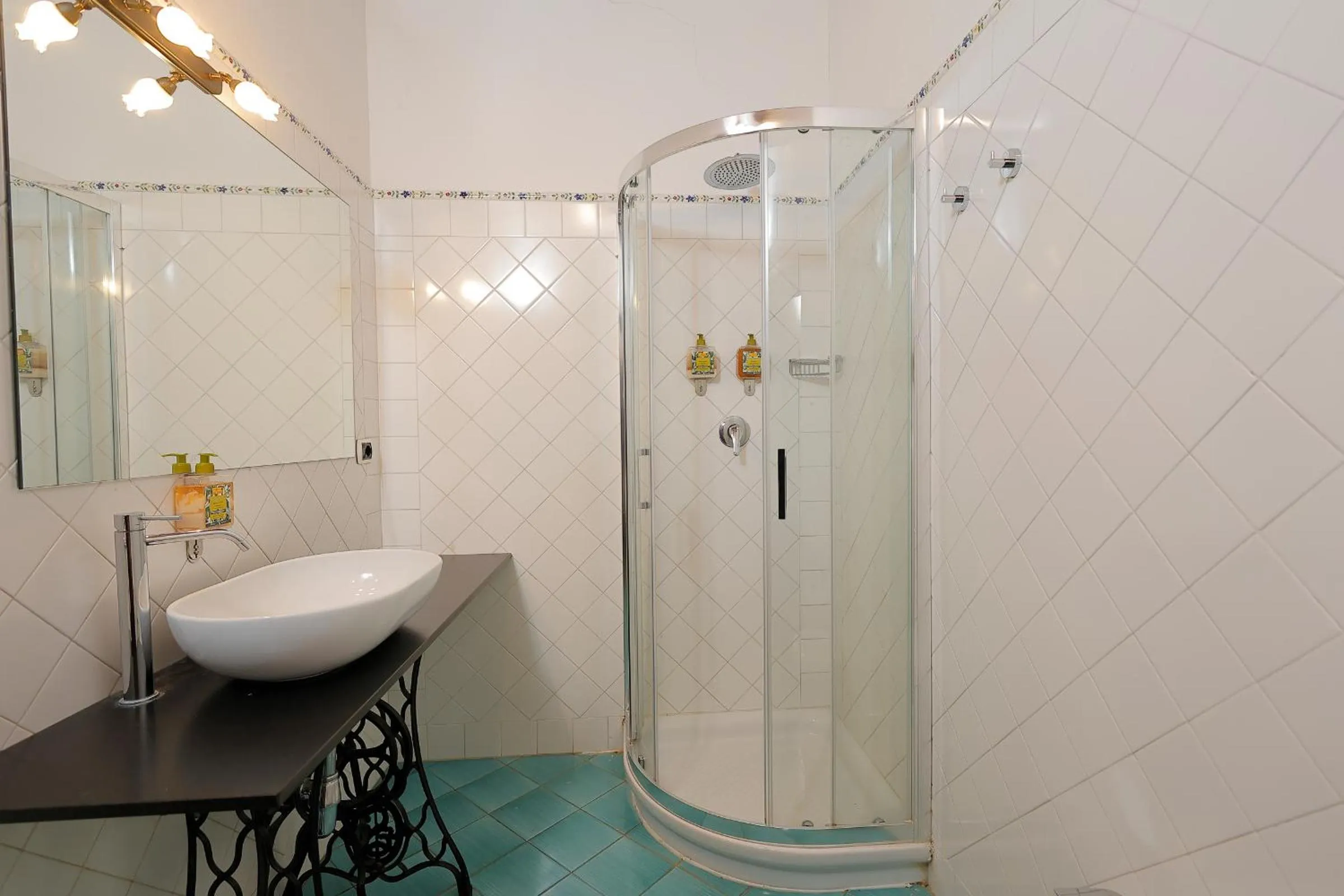 Shower in Palagina la cascina