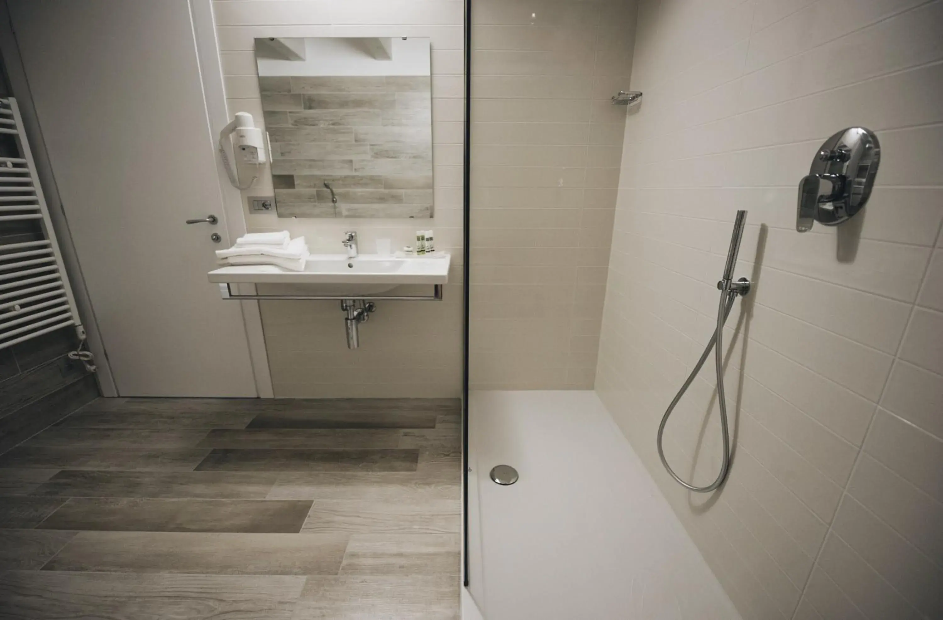 Suite - Split Level in Cascina Speranza Hotel Suite - Split Level in Cascina Speranza Hotel