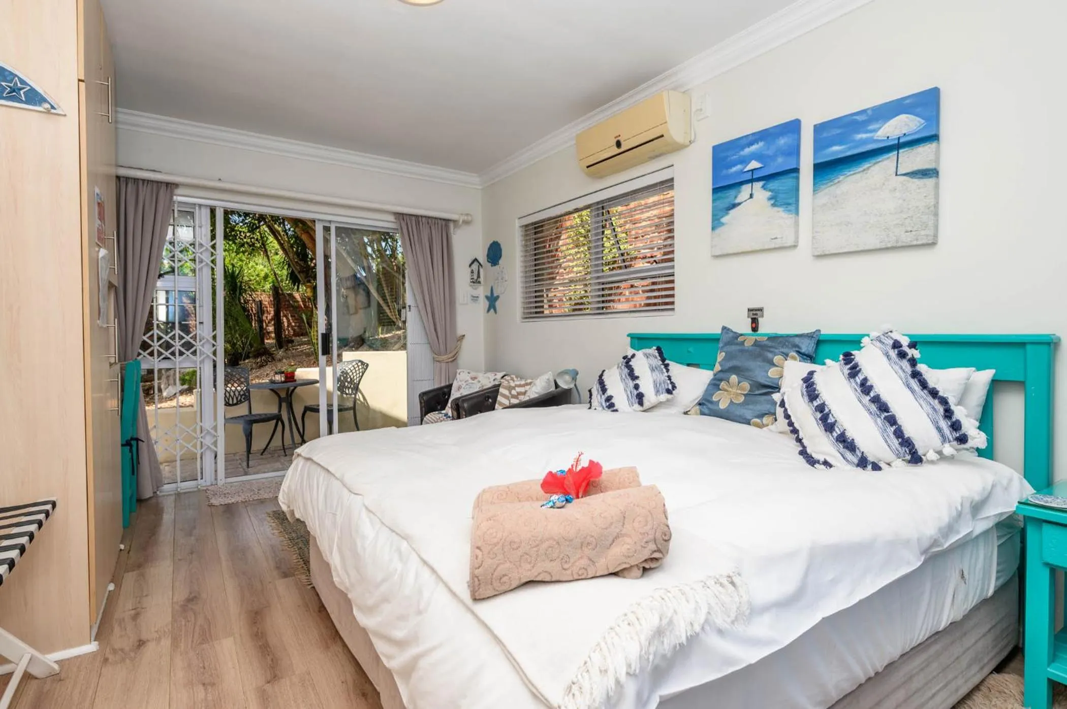 Photo of the whole room, Bed in Keiskama B & B