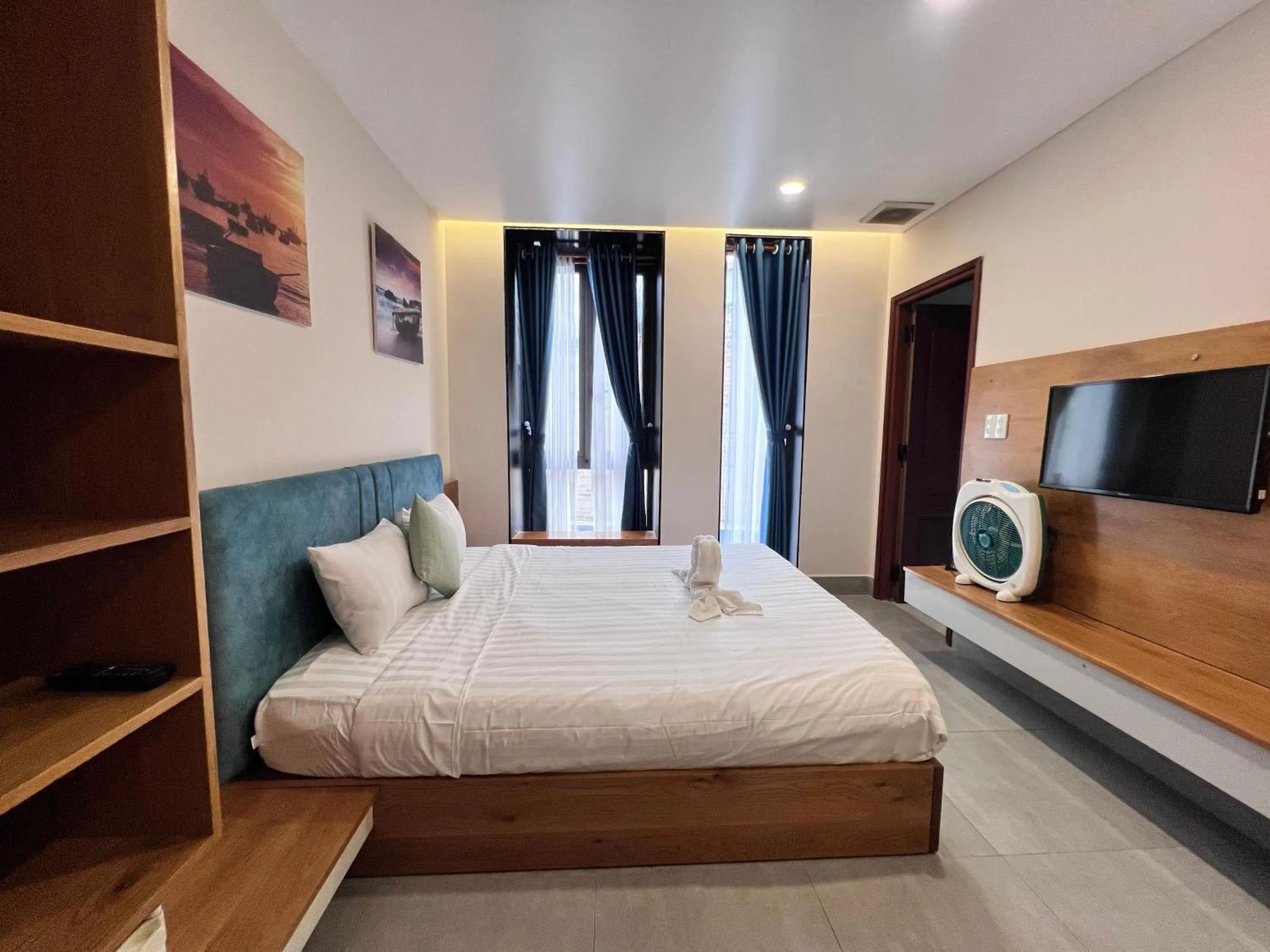 Bed in TTR Rin Villa & Hotel