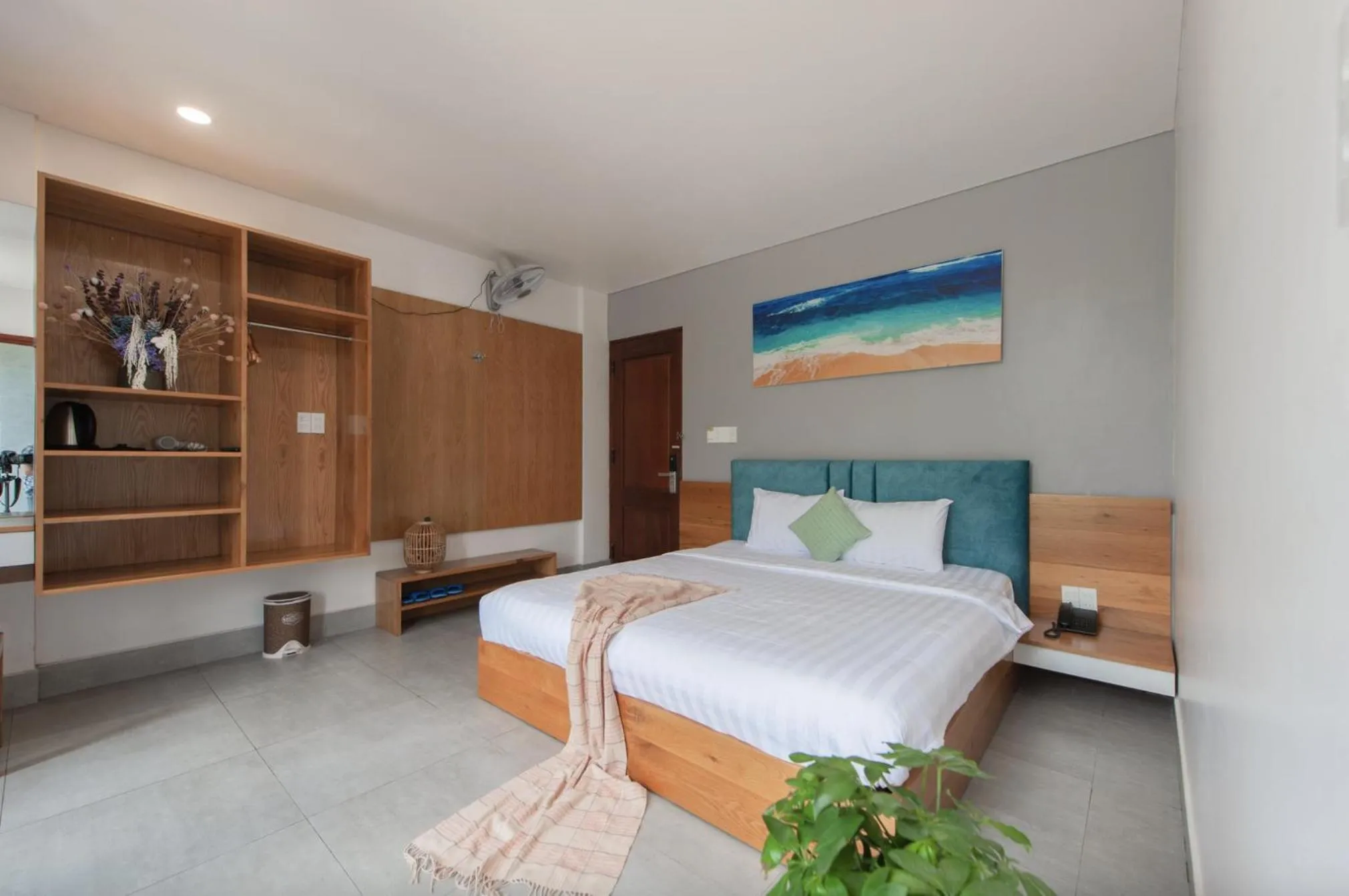 Bed in TTR Rin Villa & Hotel