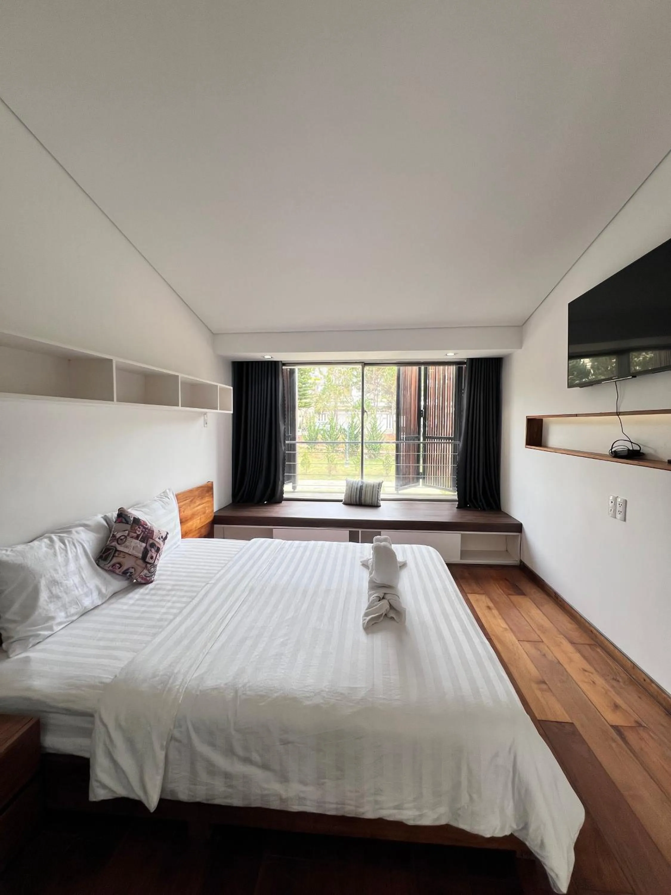 Bed in TTR Rin Villa & Hotel