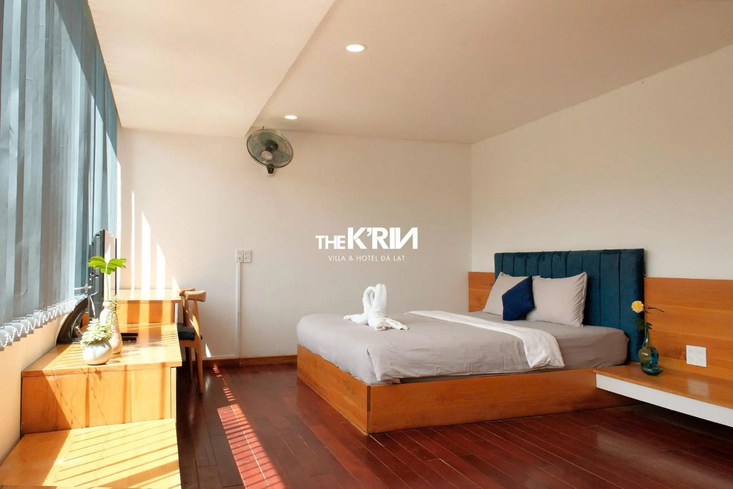 Bed in TTR Rin Villa & Hotel