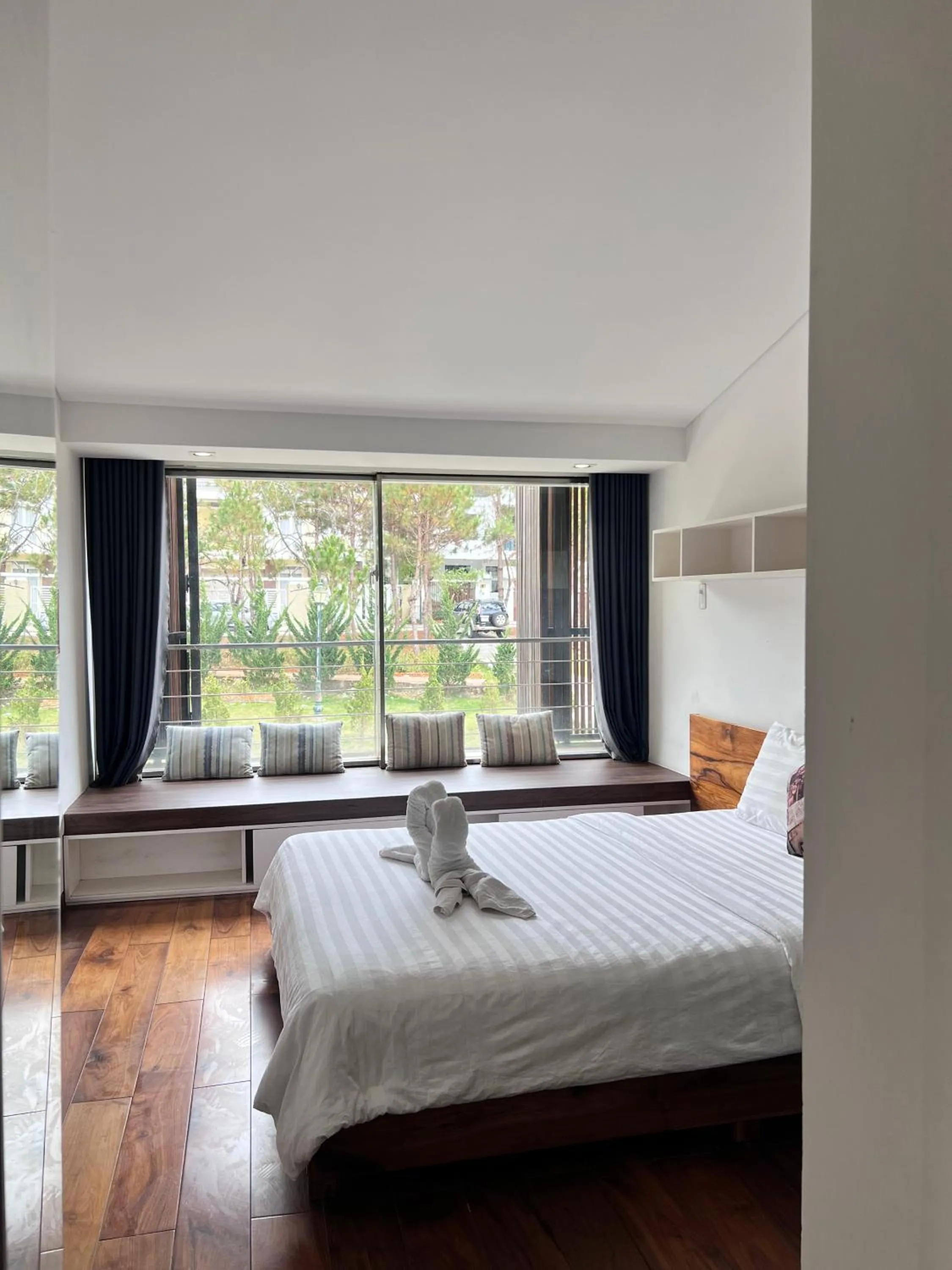 Bed in TTR Rin Villa & Hotel