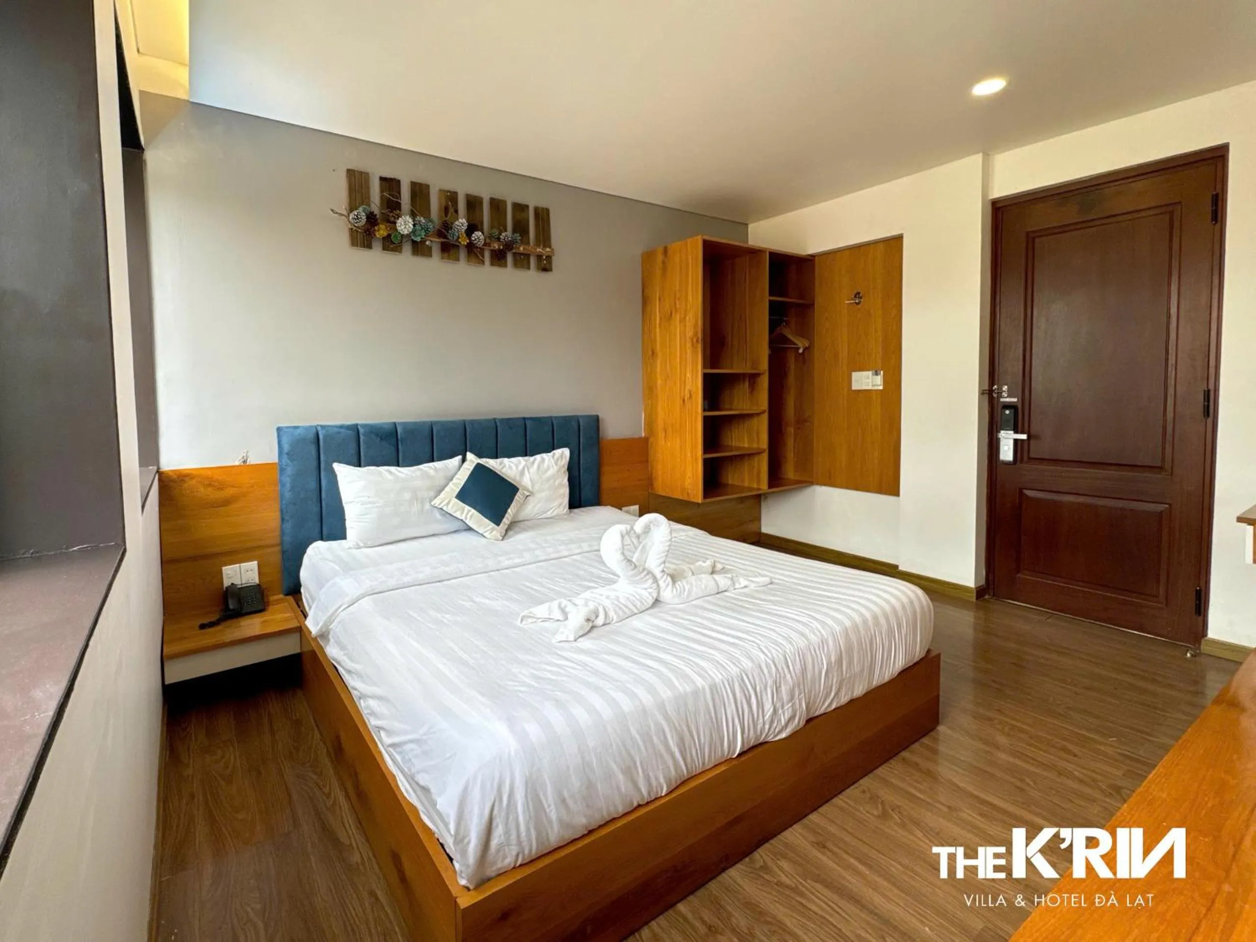 Bed in TTR Rin Villa & Hotel