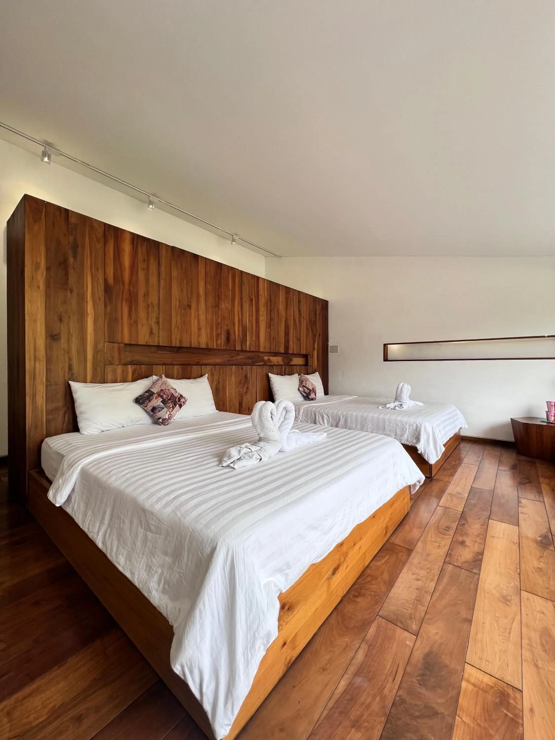 Bed in TTR Rin Villa & Hotel