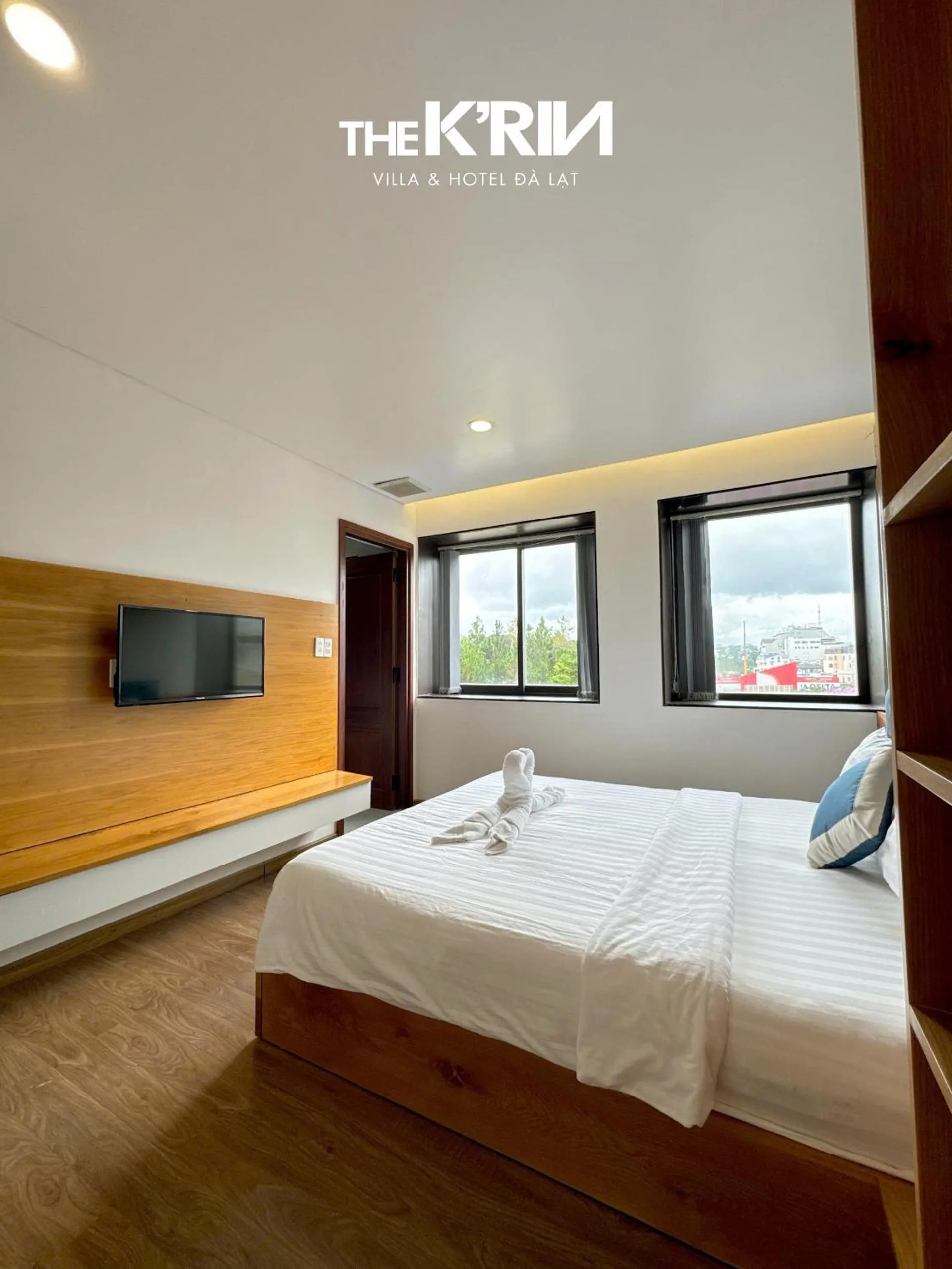 Bed in TTR Rin Villa & Hotel