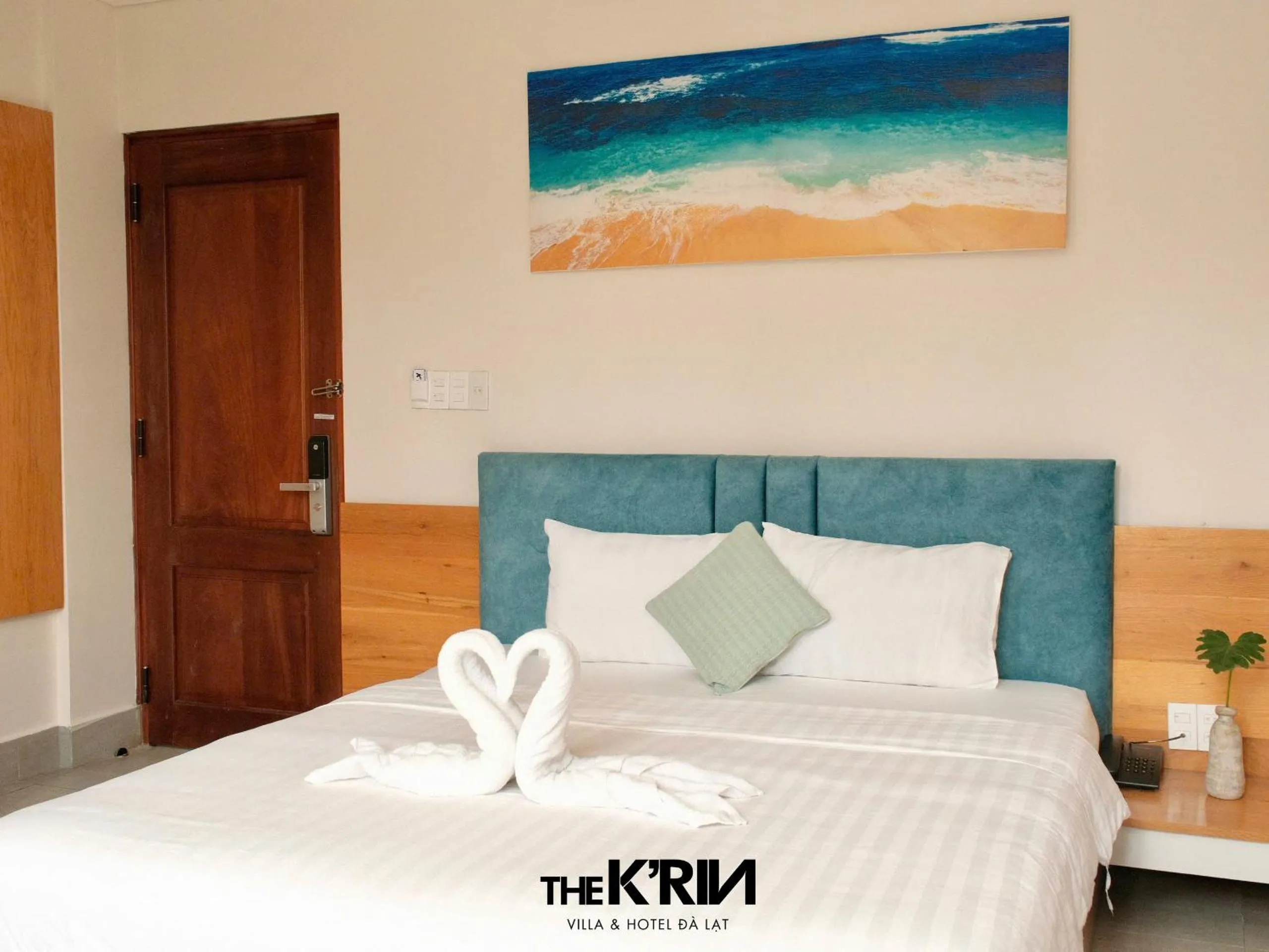 Bed in TTR Rin Villa & Hotel