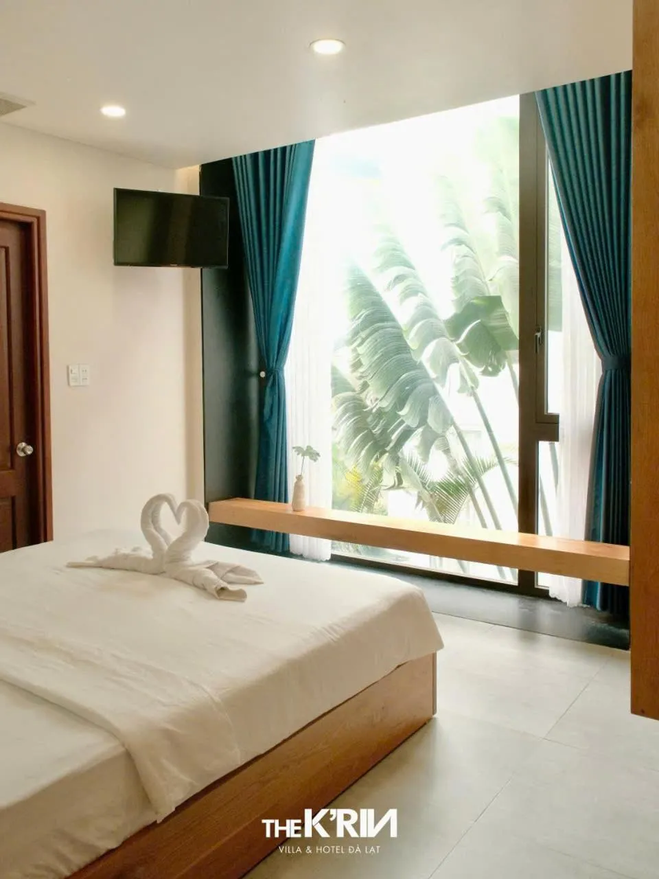 Bed in TTR Rin Villa & Hotel