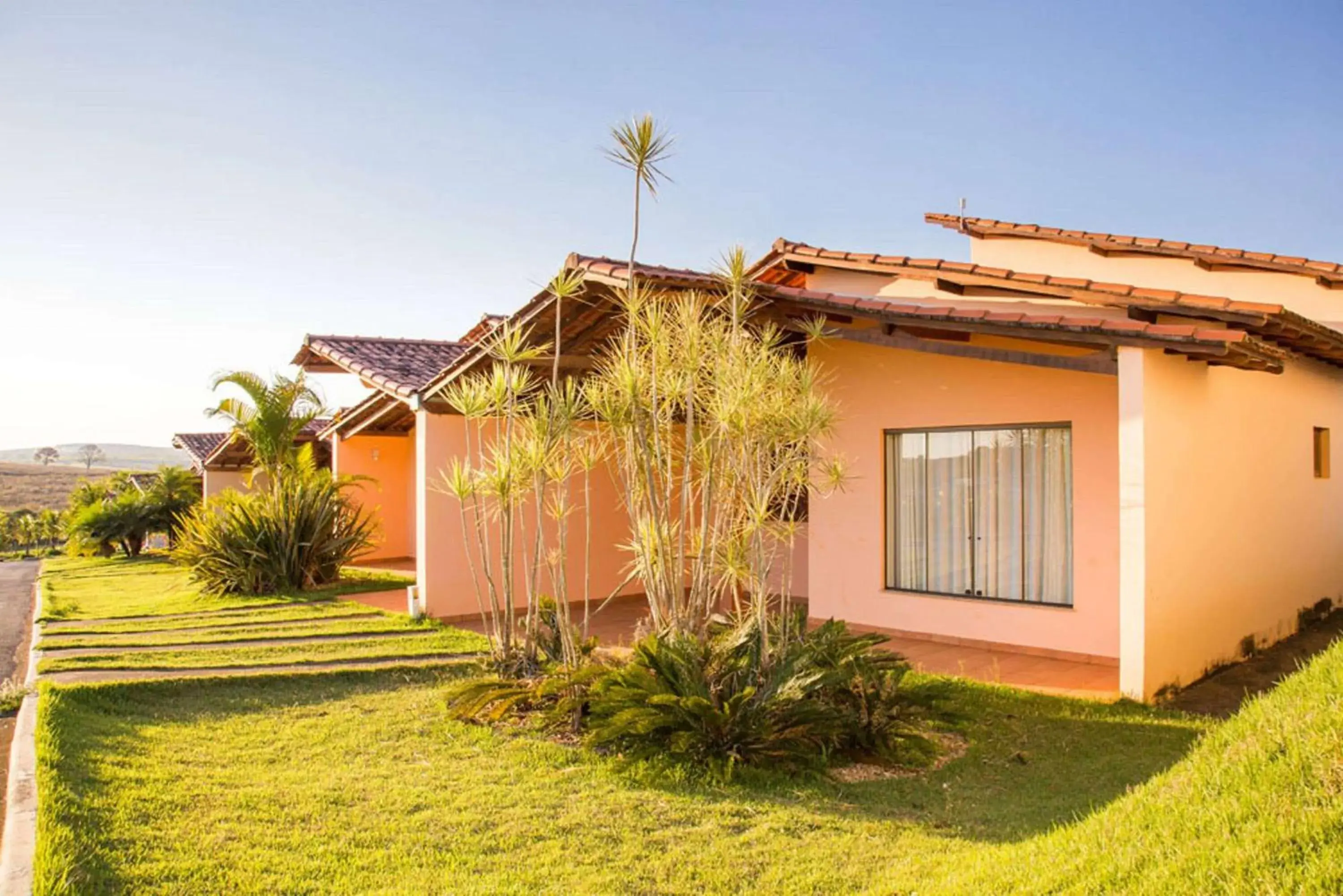 Property building in Ramada by Wyndham Furnaspark Property building in Ramada by Wyndham Furnaspark